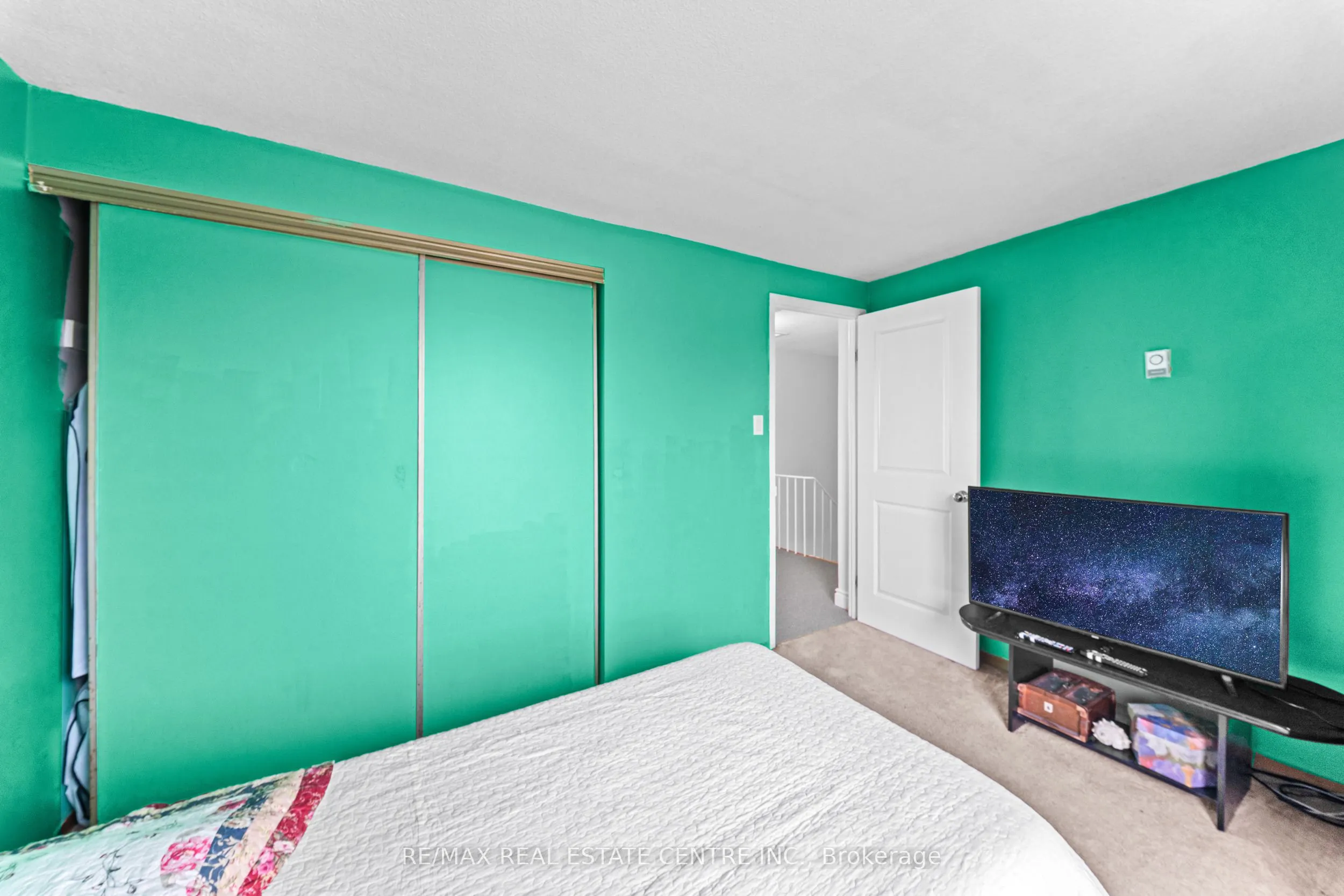 13 Gold Pine Court
