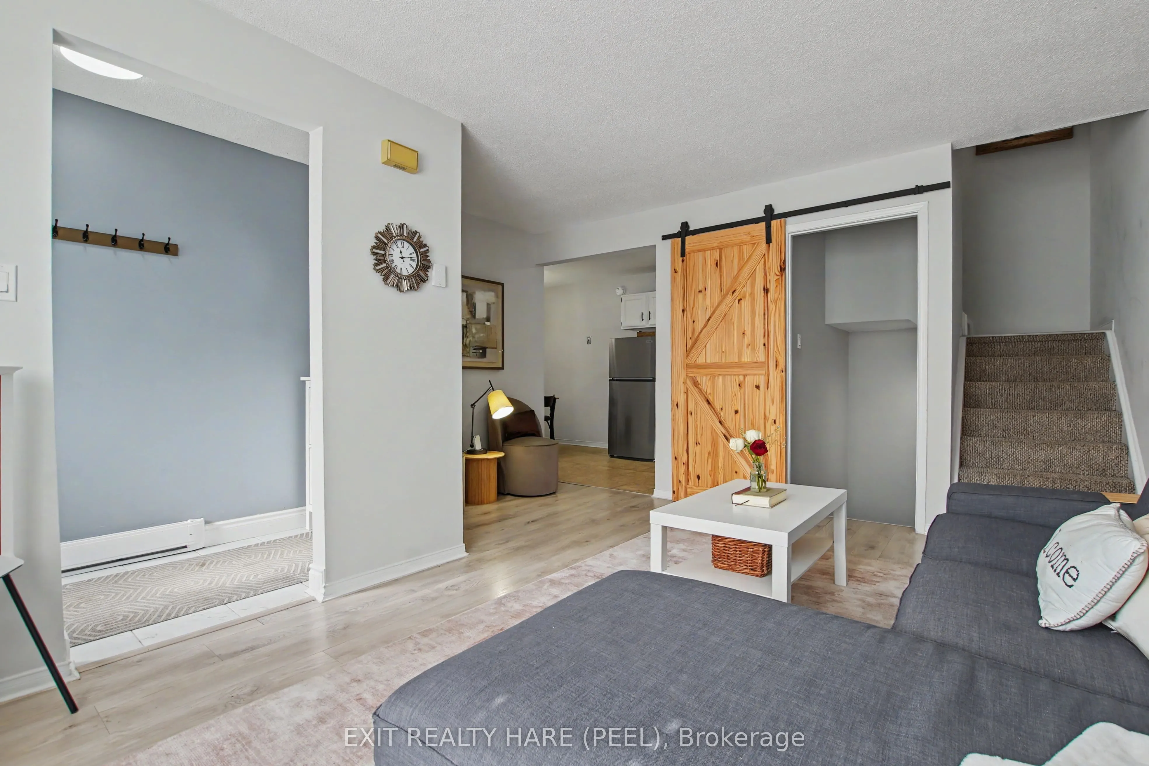 90 Lawrence Avenue #93