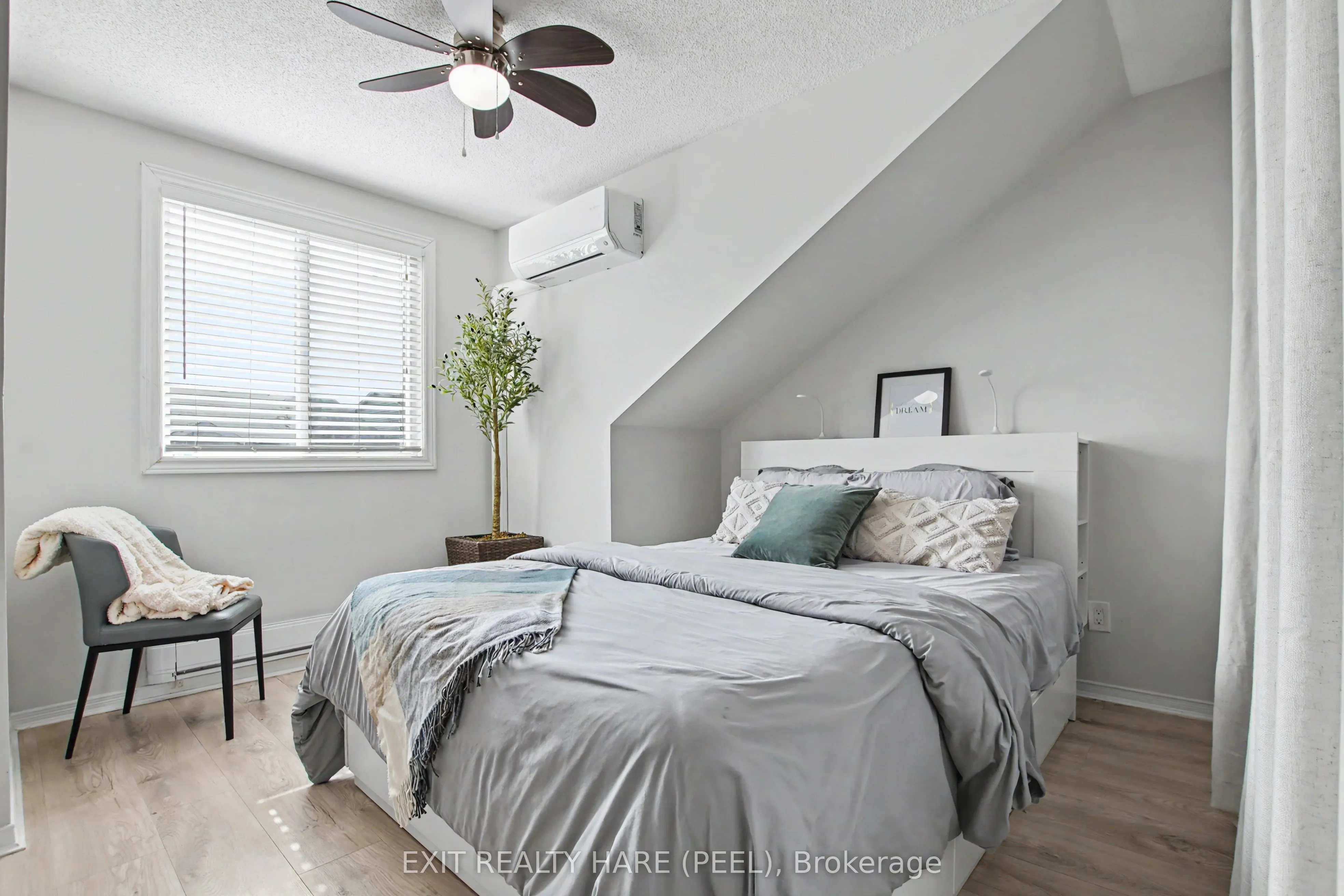 90 Lawrence Avenue #93