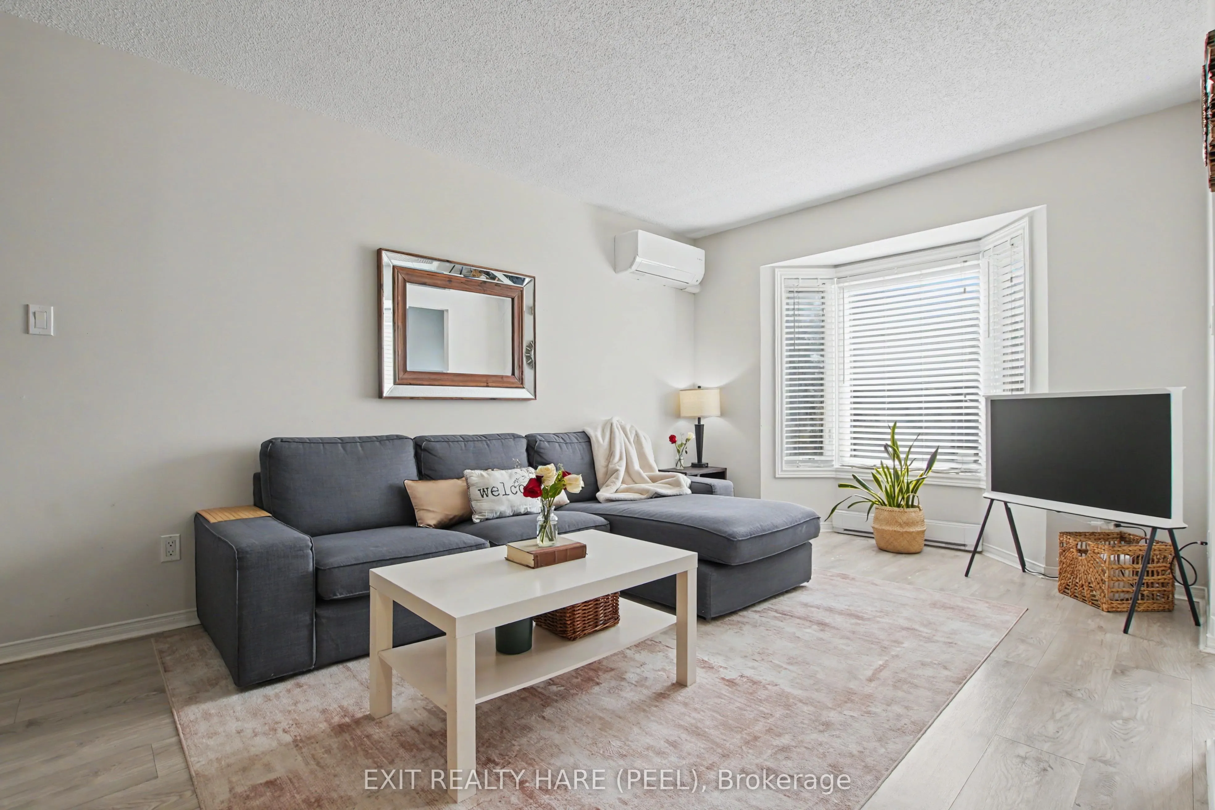 90 Lawrence Avenue #93