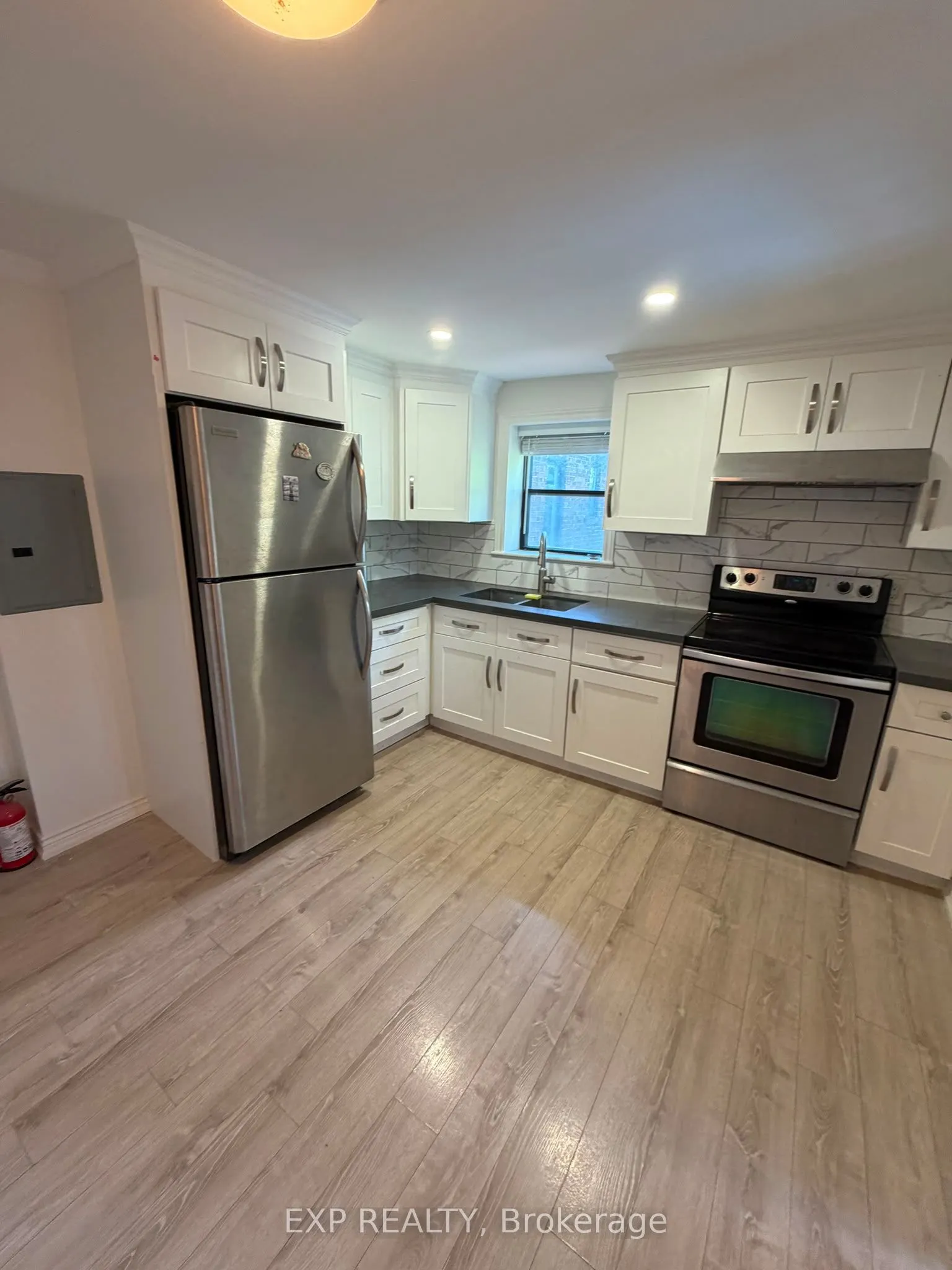 677 Durie Street #4
