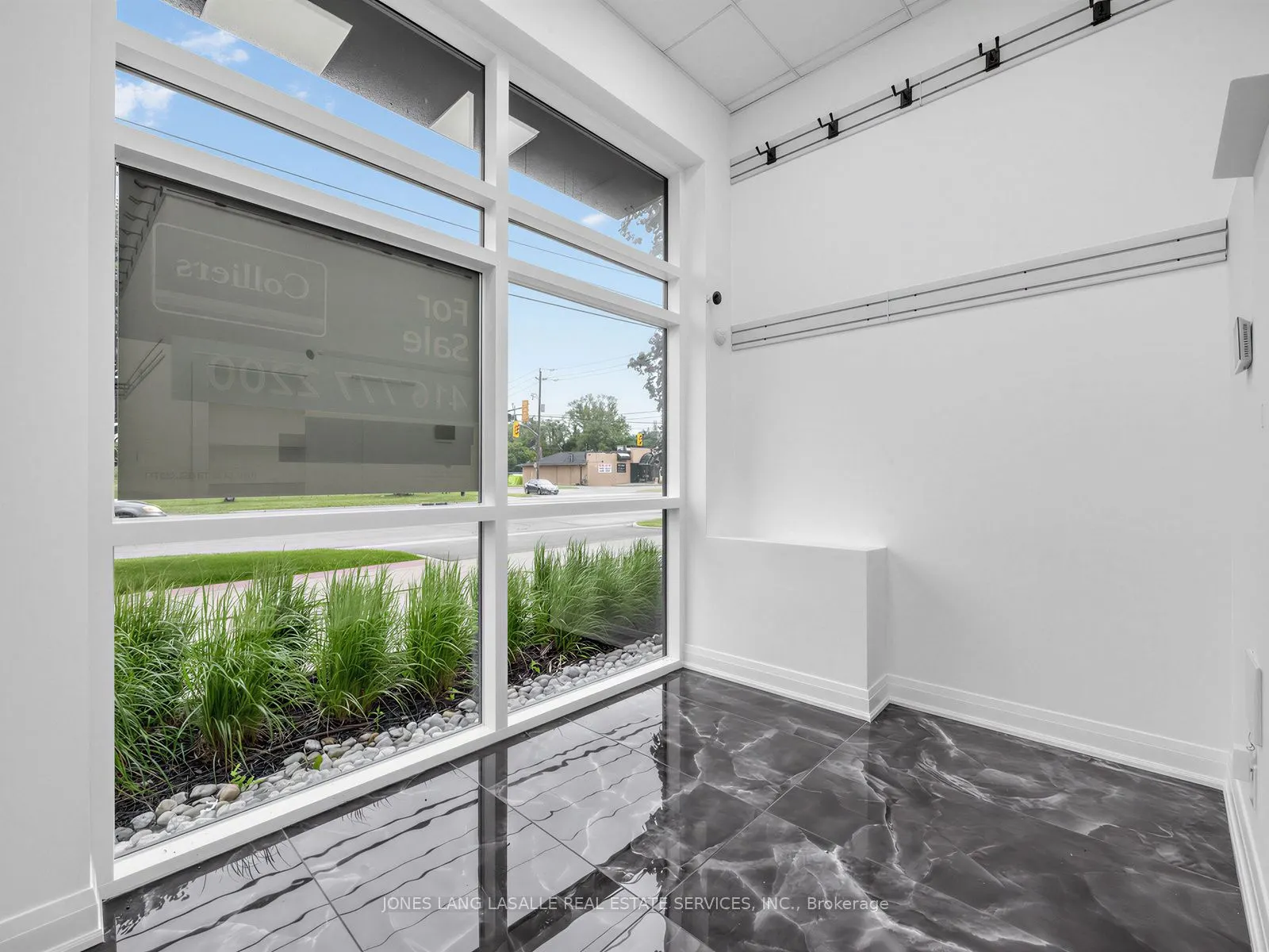 34 Plains Road E #102