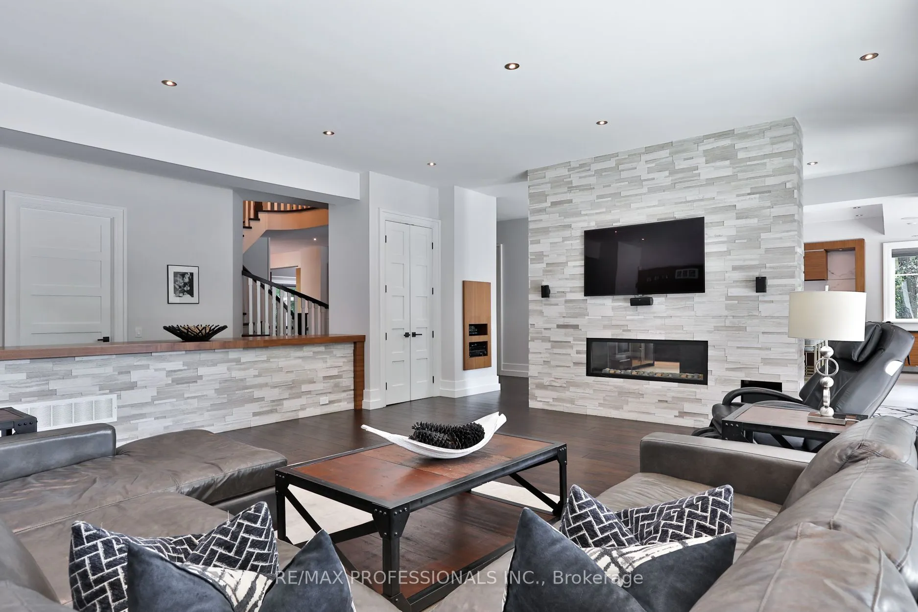 262 Maple Grove Drive