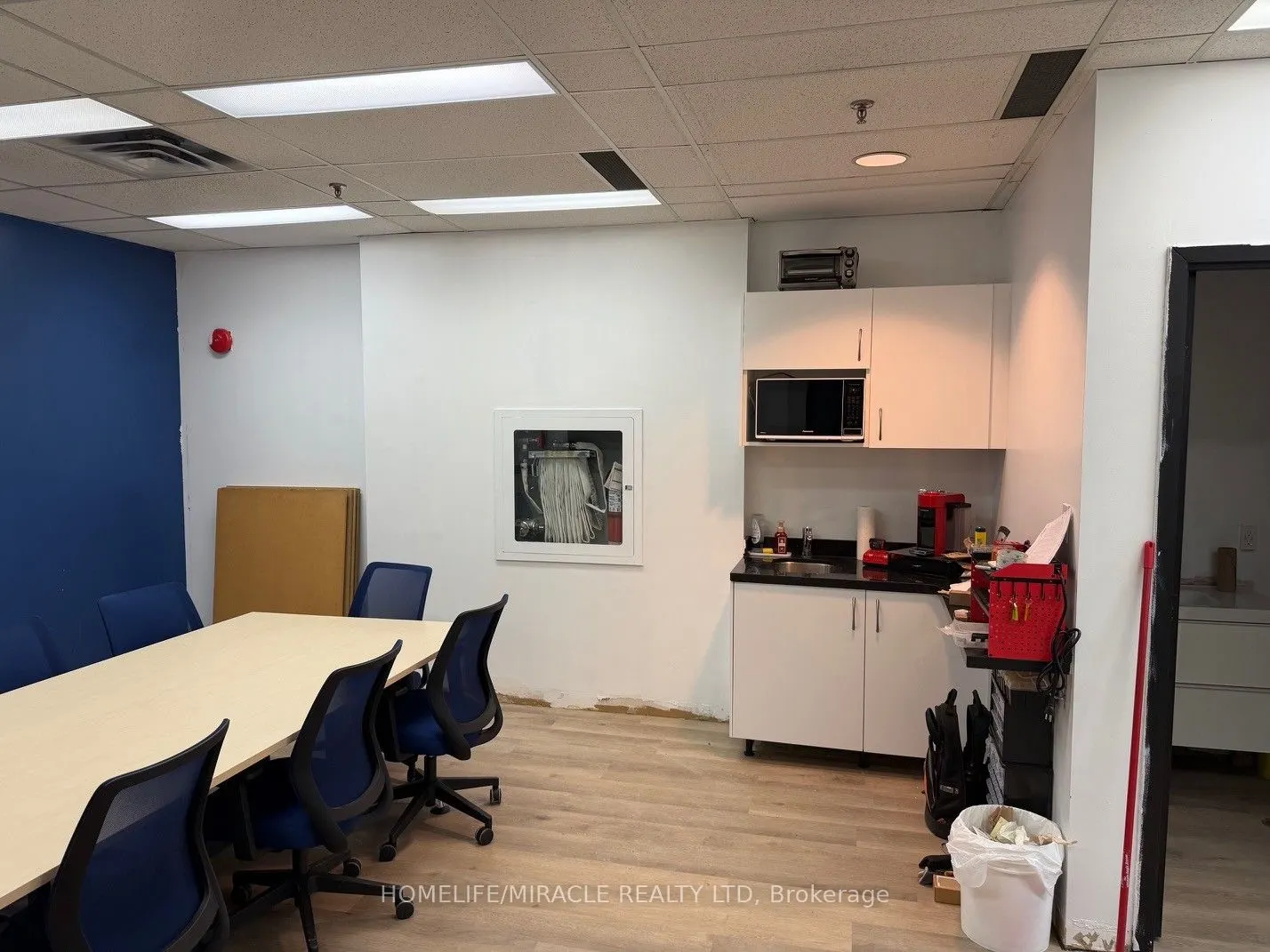 2800 Skymark Avenue #31