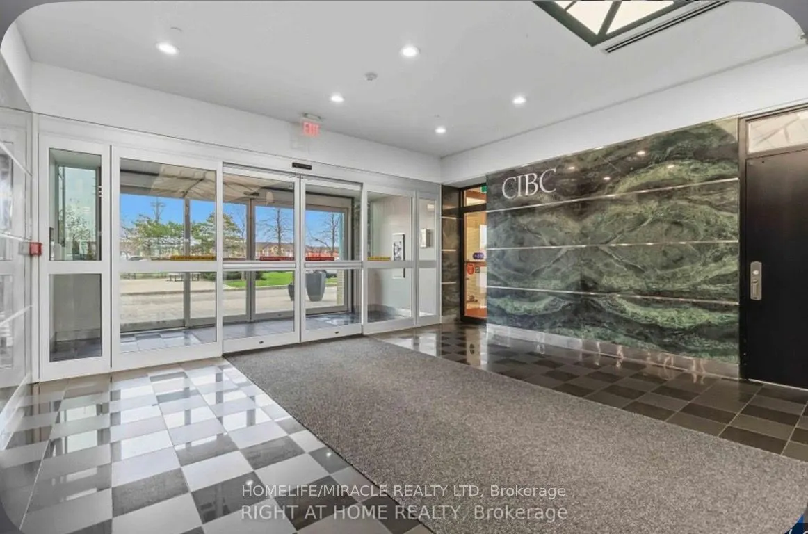 2800 Skymark Avenue #31
