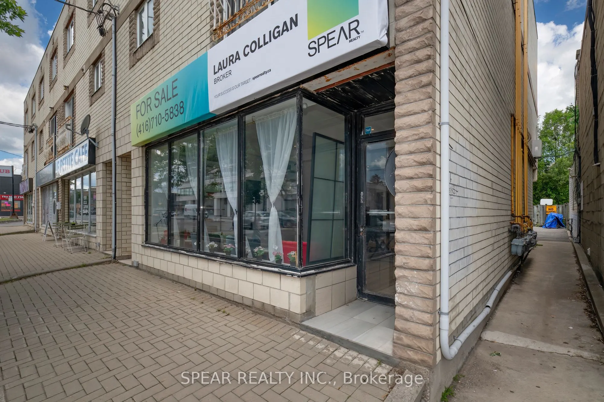 694 The Queensway Avenue #4