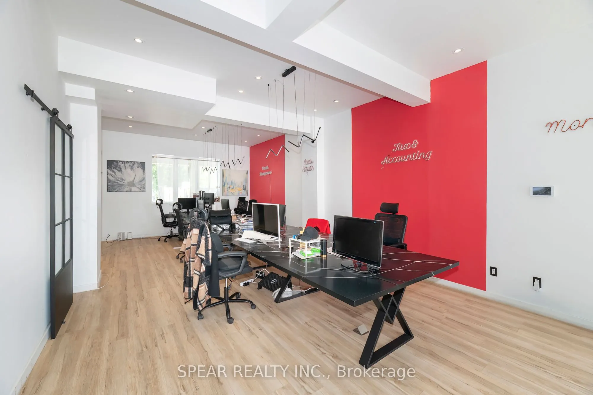 694 The Queensway Avenue #4