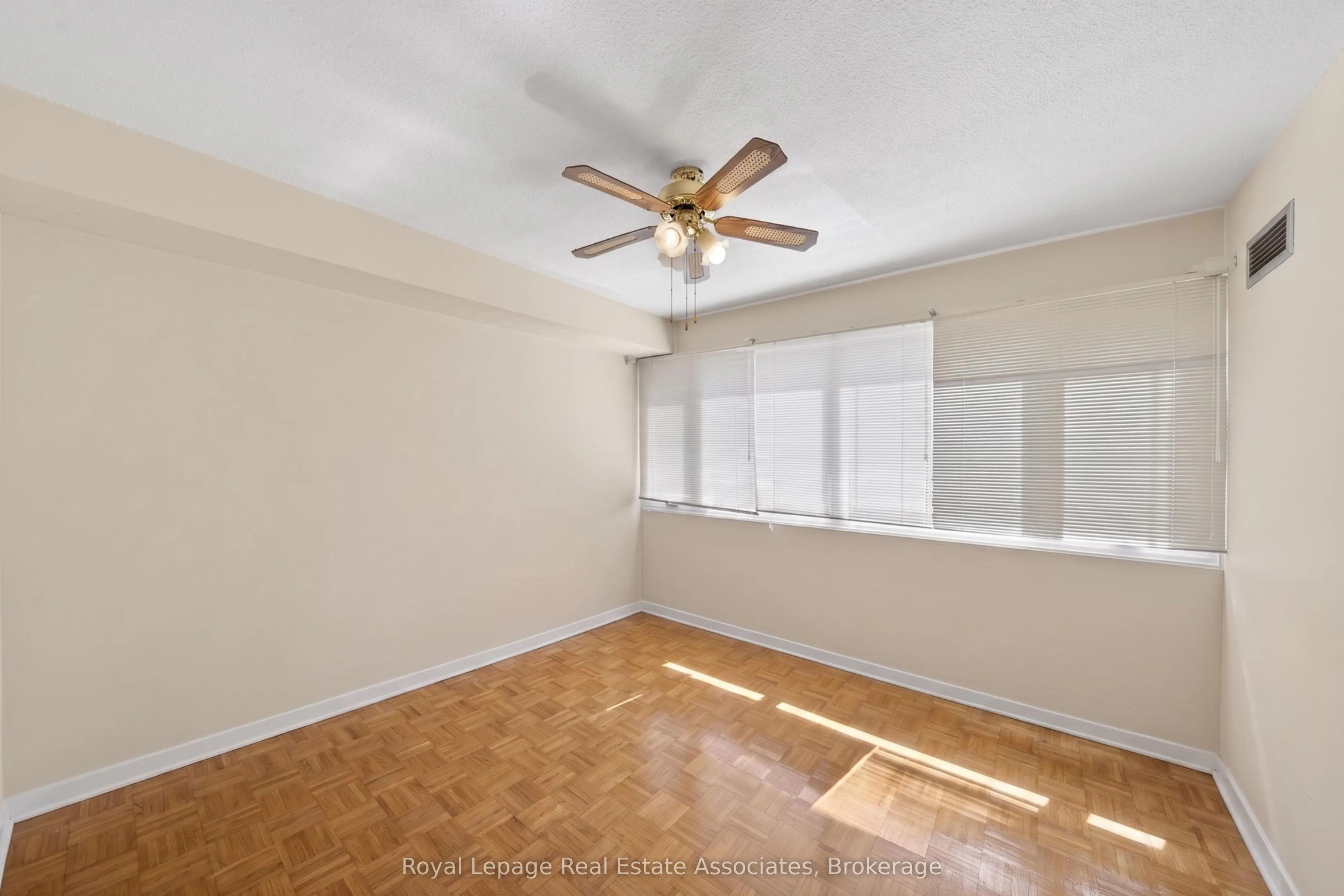 1580 Mississauga Valley Boulevard #901