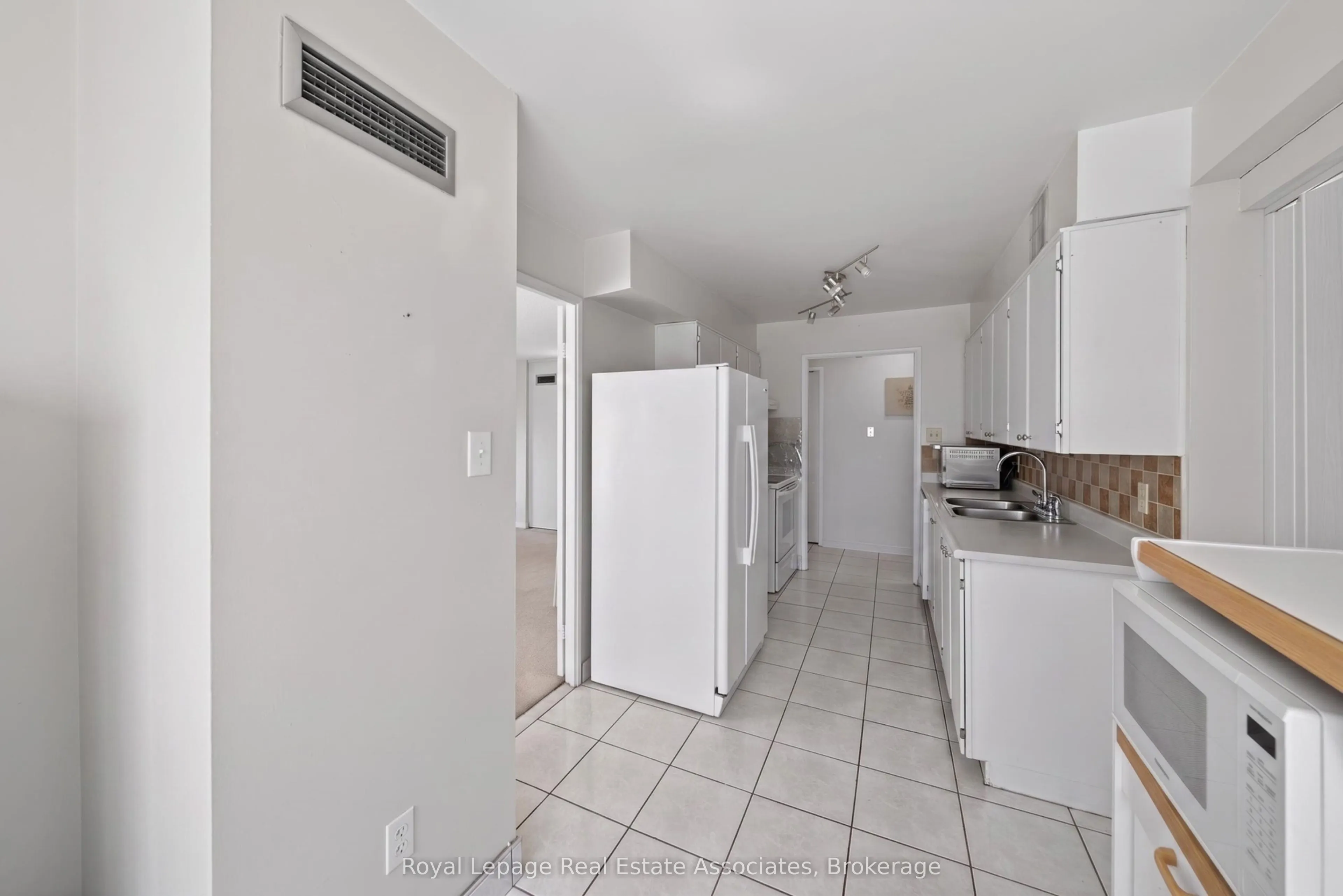 1580 Mississauga Valley Boulevard #901