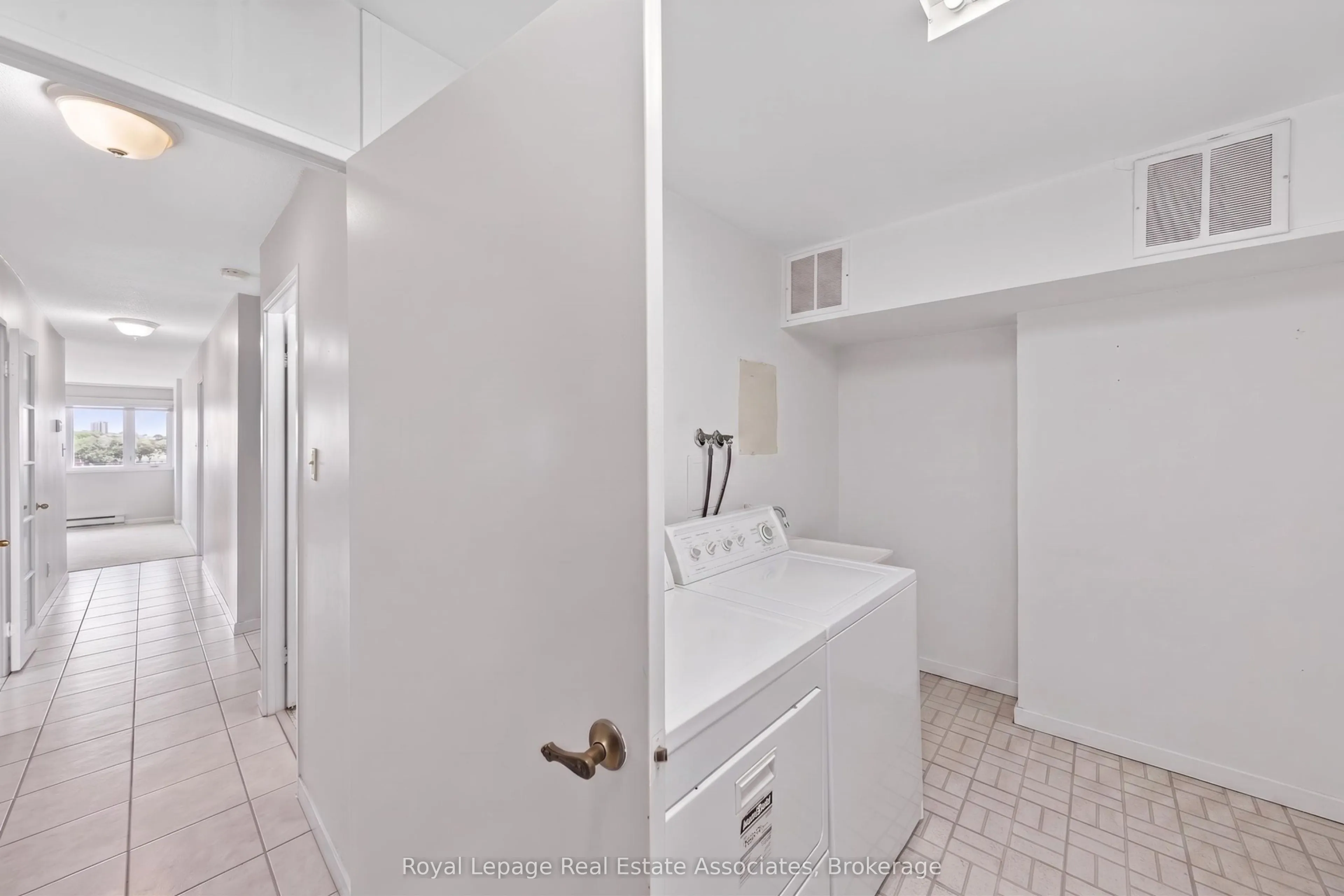 1580 Mississauga Valley Boulevard #901