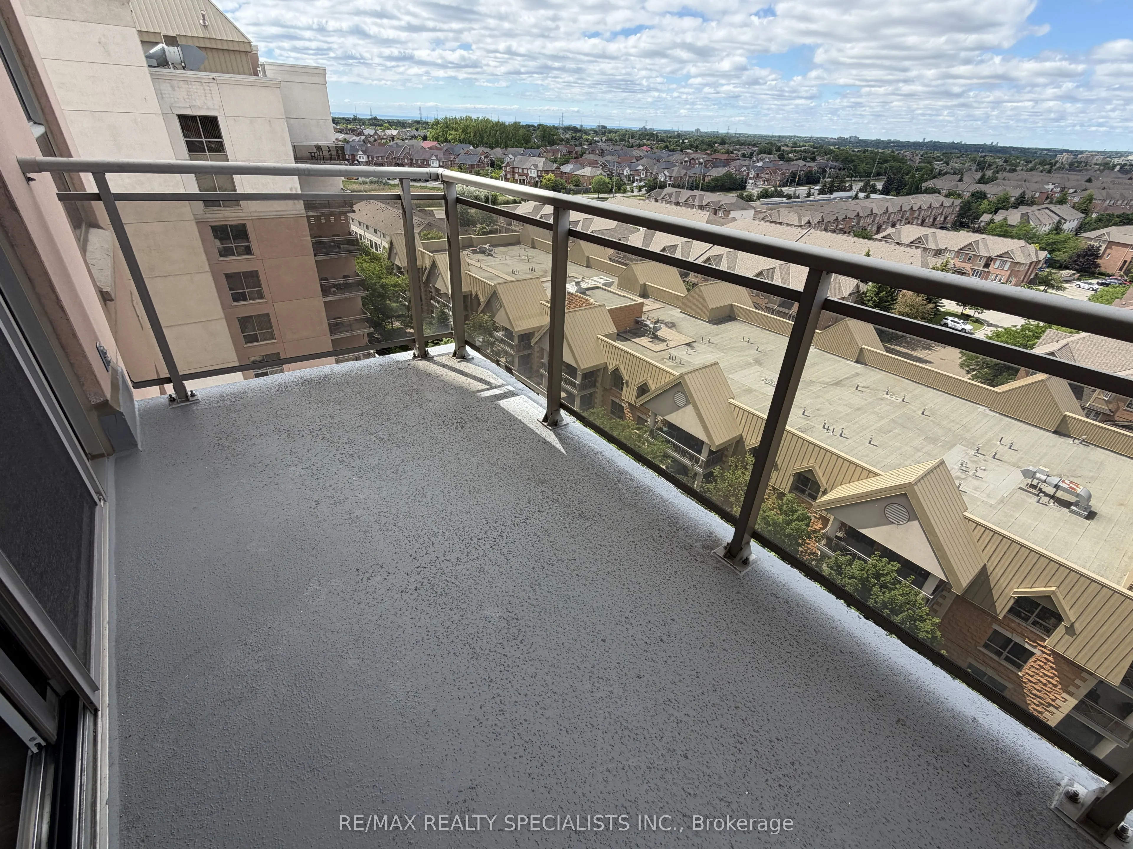 810 Scollard Court #1007
