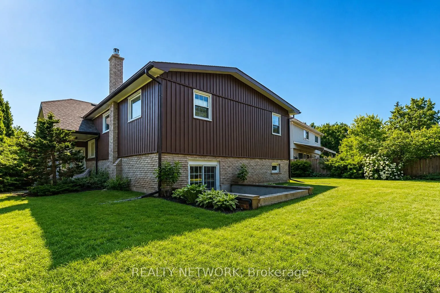 2390 Sinclair Circle