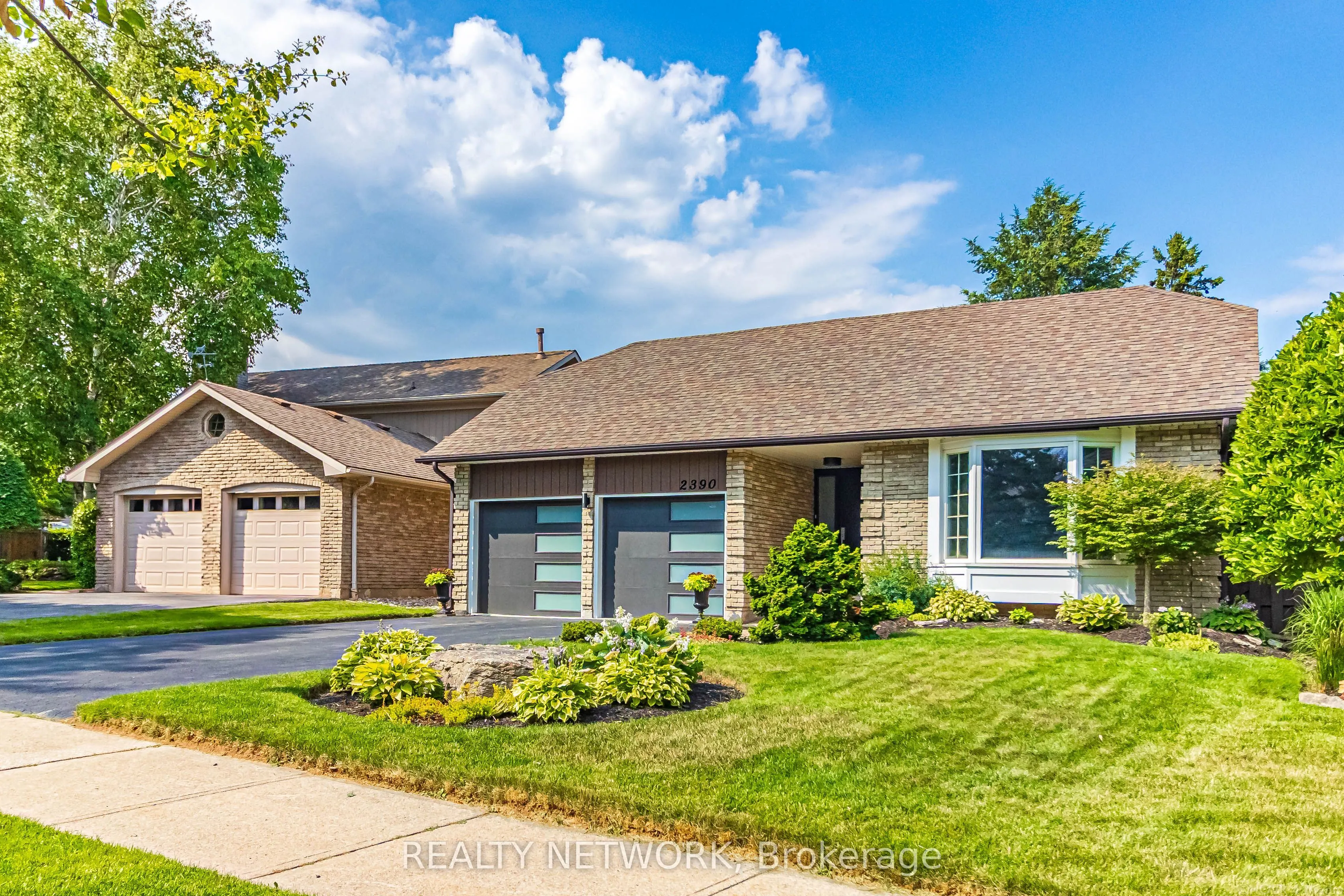 2390 Sinclair Circle