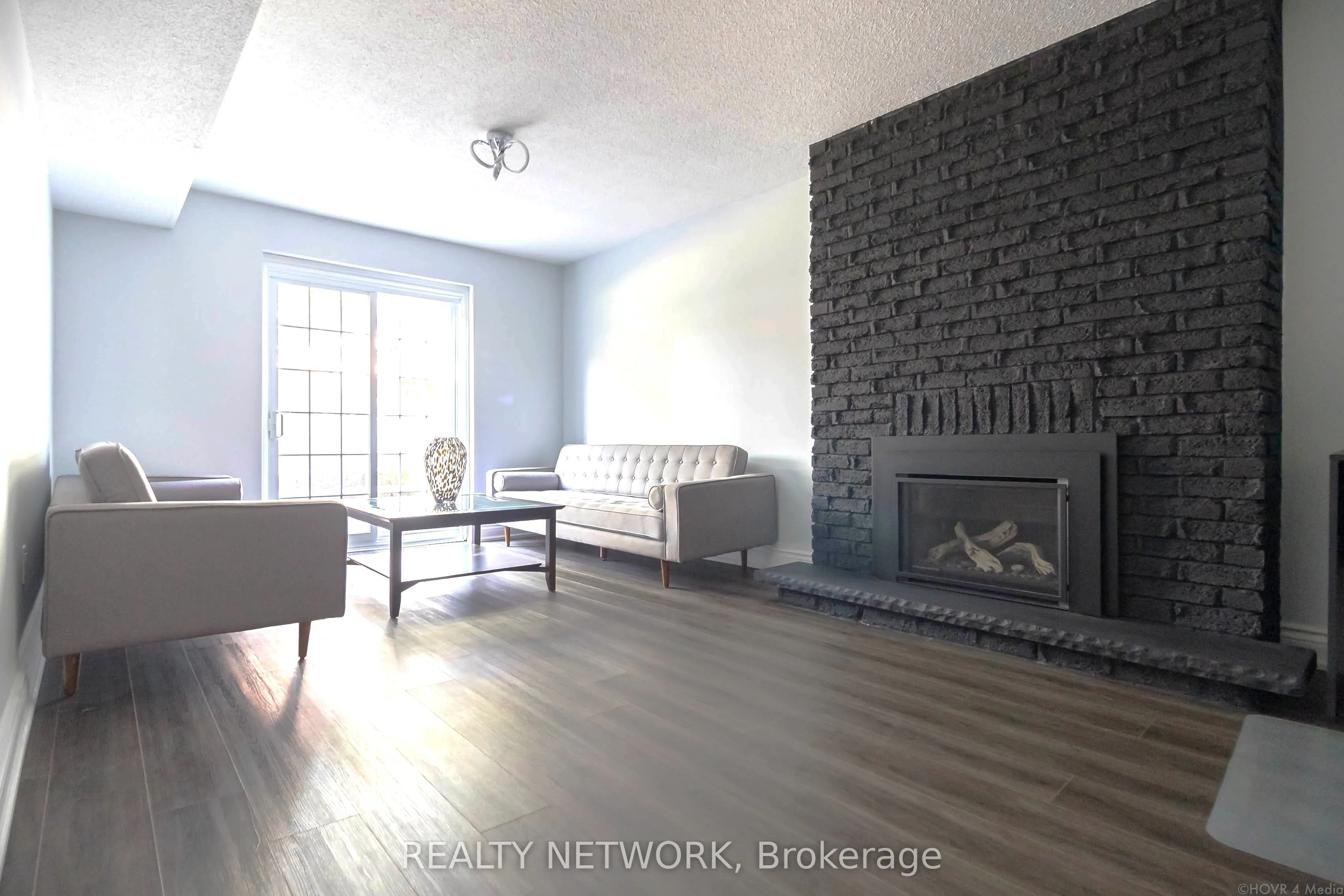 2390 Sinclair Circle