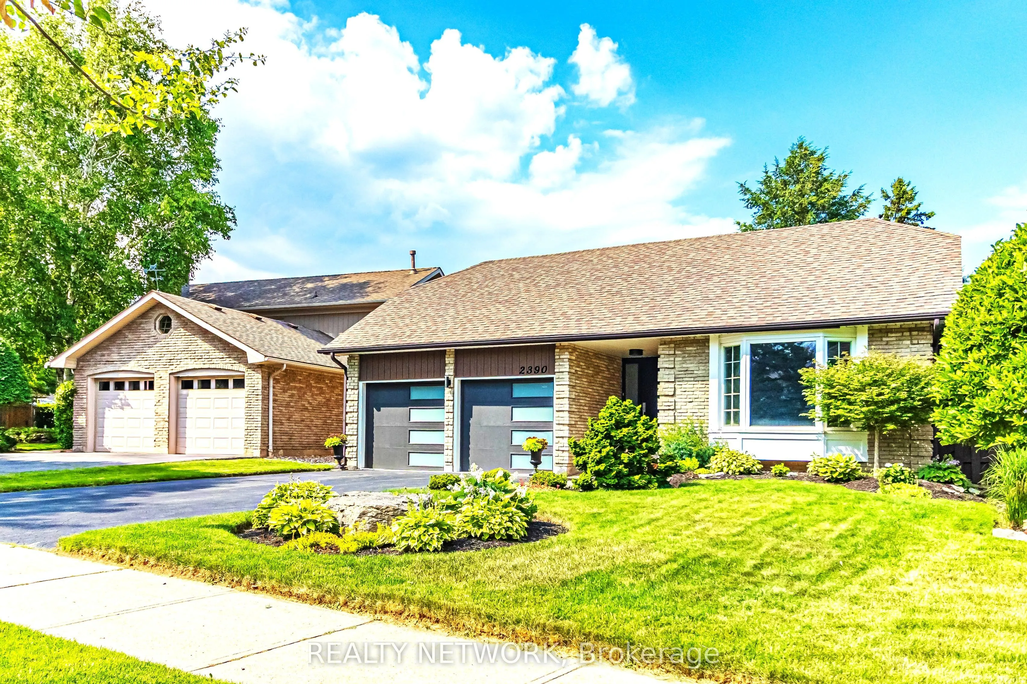 2390 Sinclair Circle