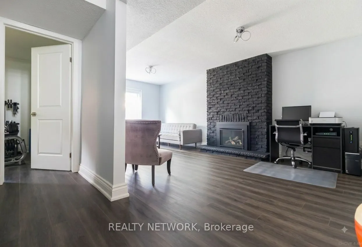 2390 Sinclair Circle