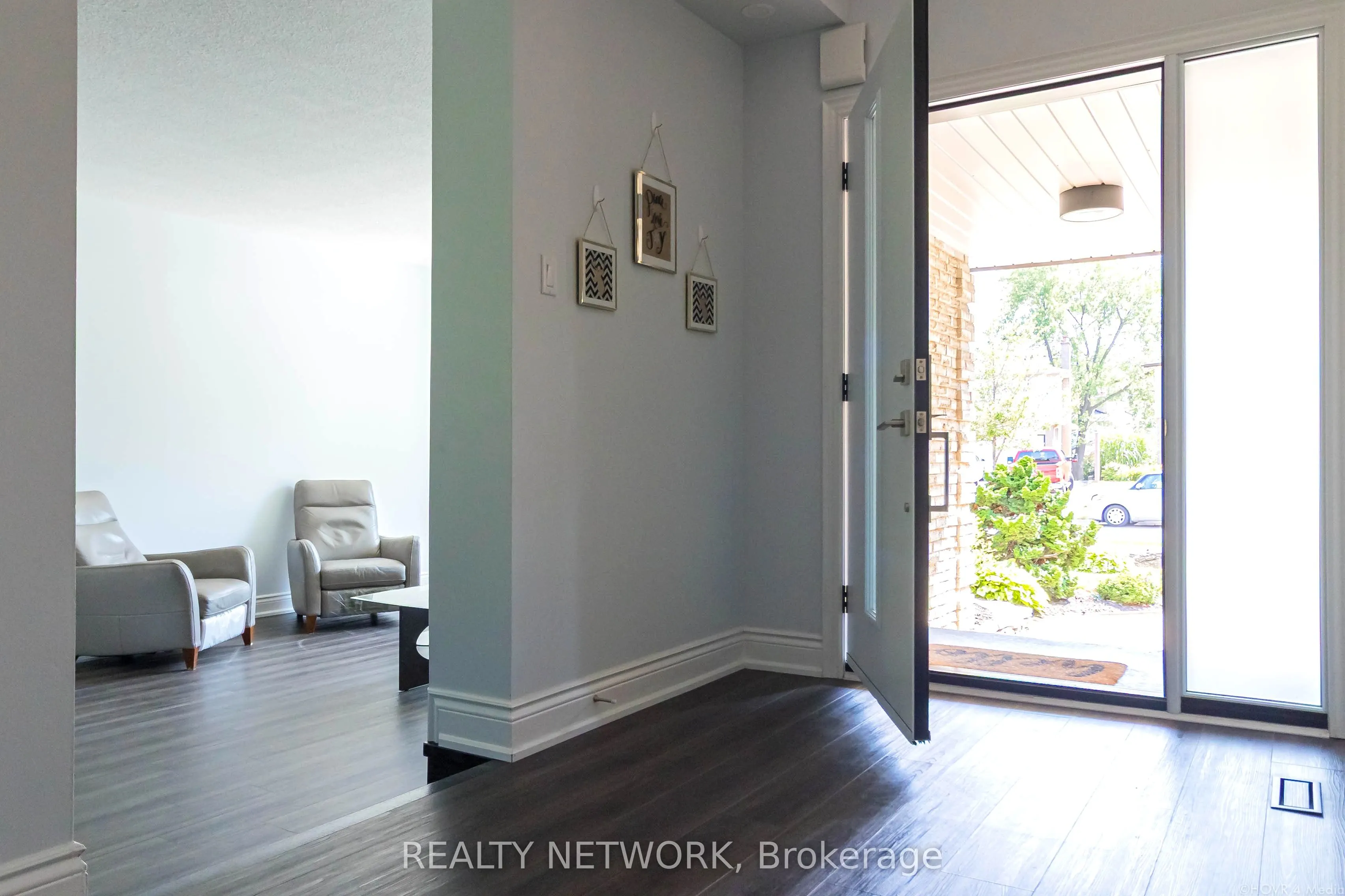 2390 Sinclair Circle