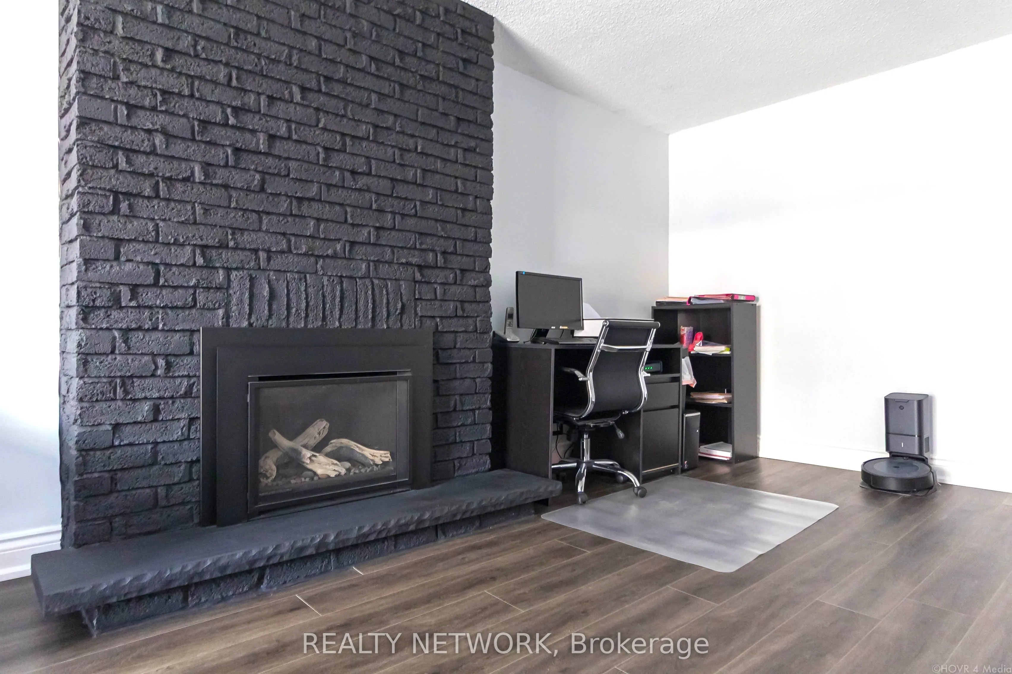 2390 Sinclair Circle