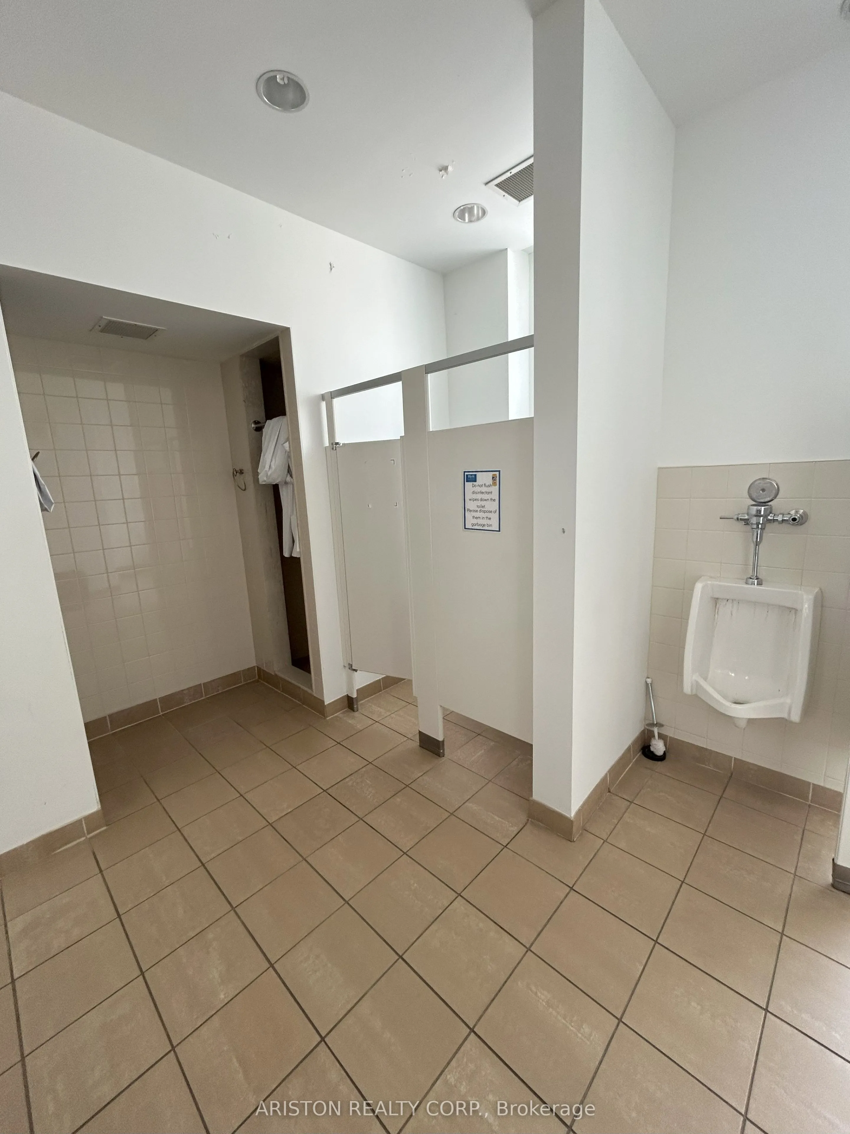 2489 Bloor Street W #203