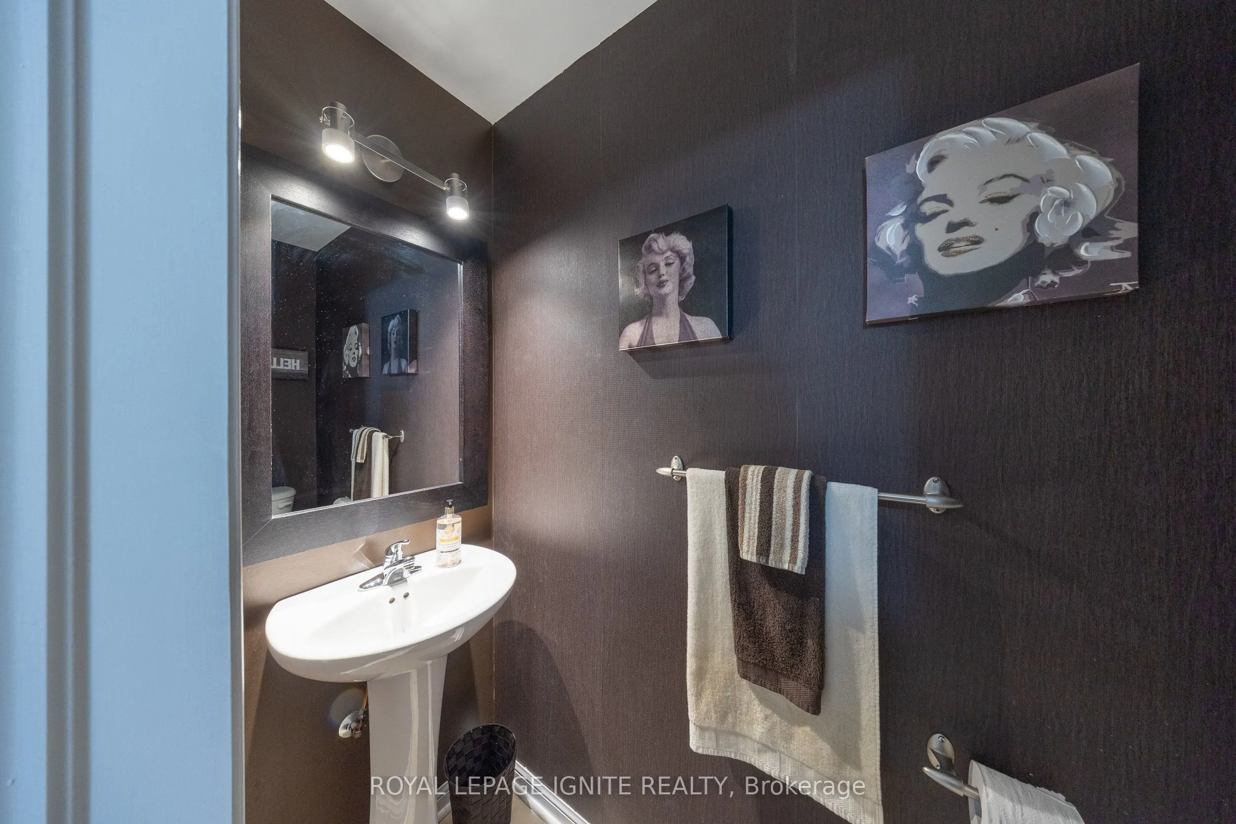 3123 Stornoway Circle