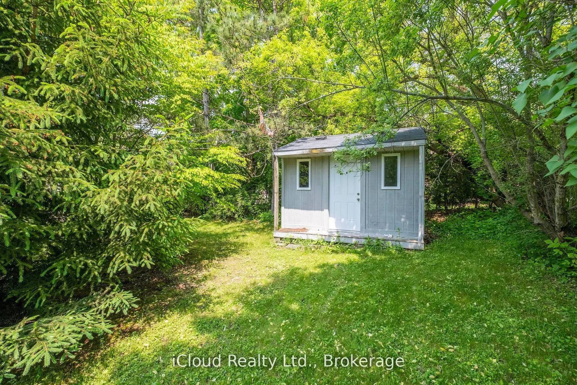 11 Maple Lane