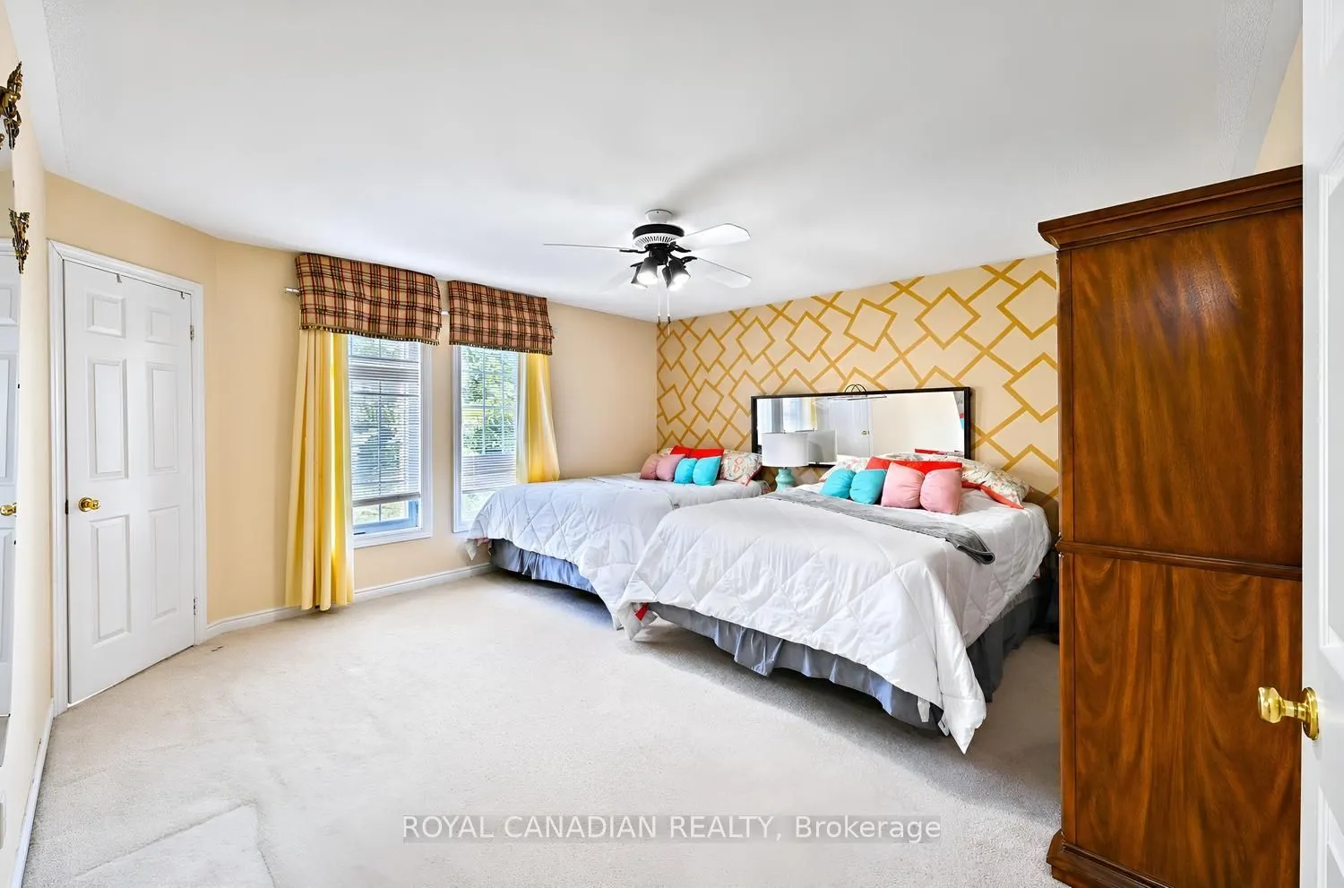 63 Heathcliffe Square #61