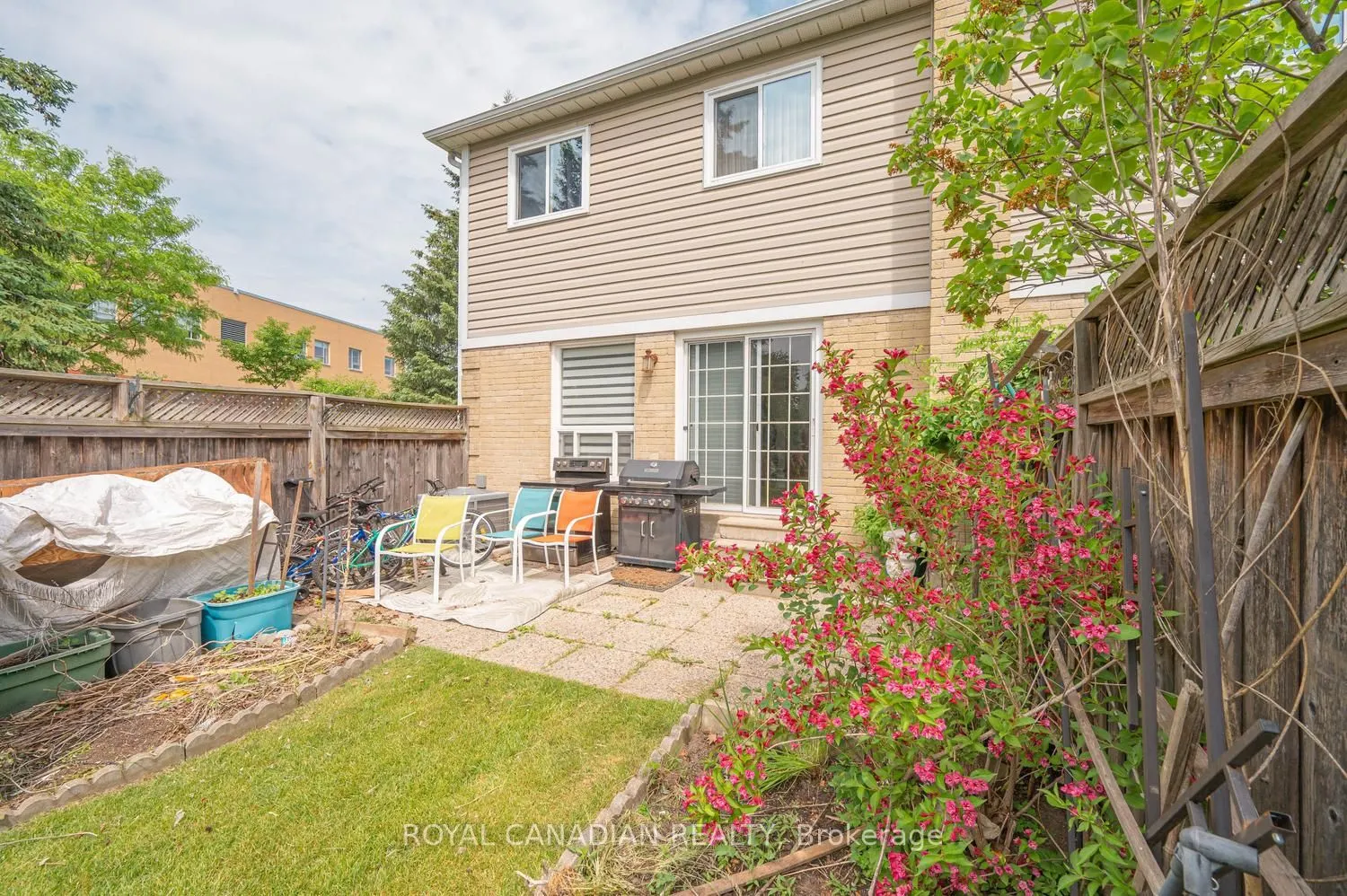 63 Heathcliffe Square #61