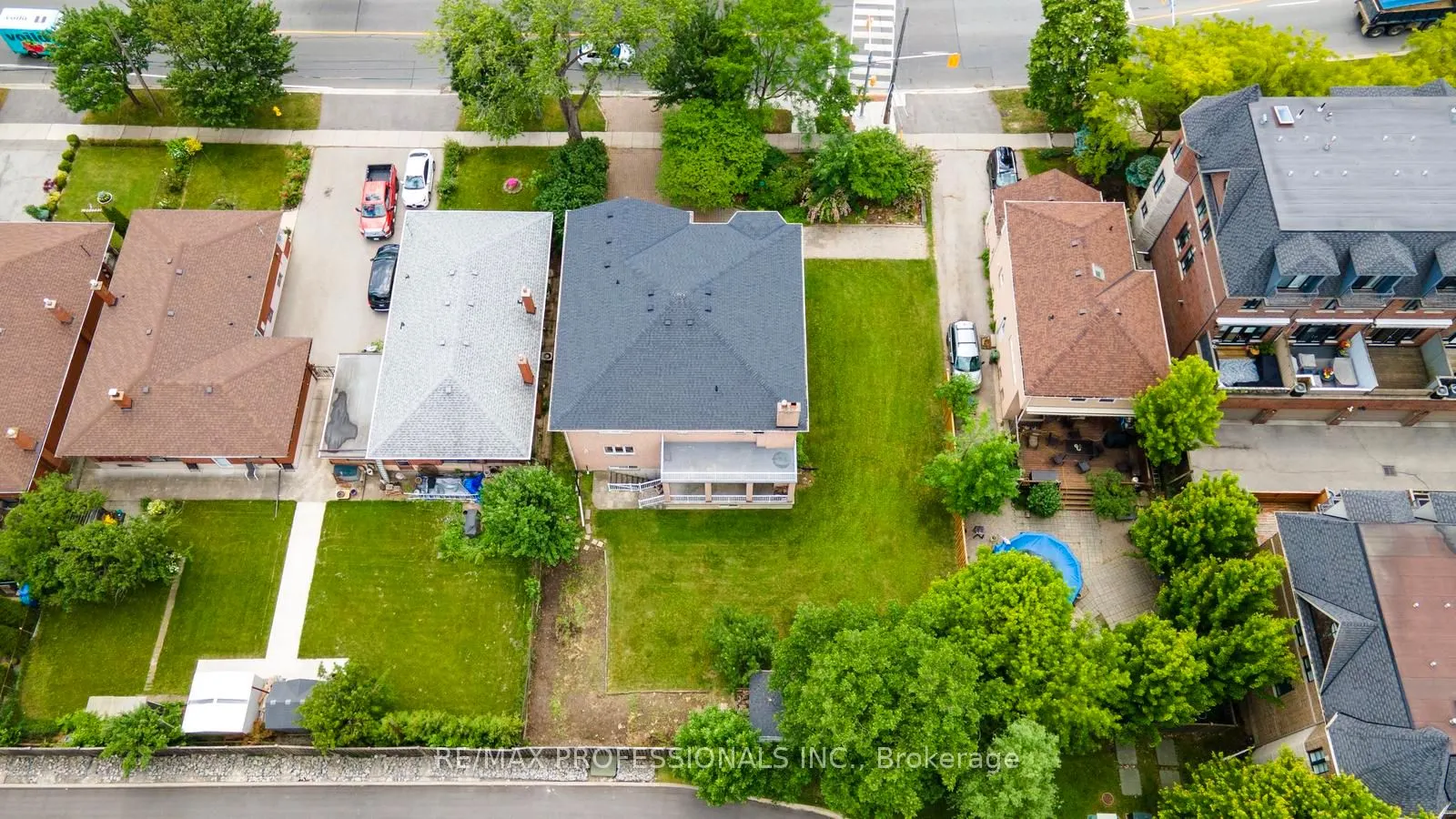 152 Evans Avenue