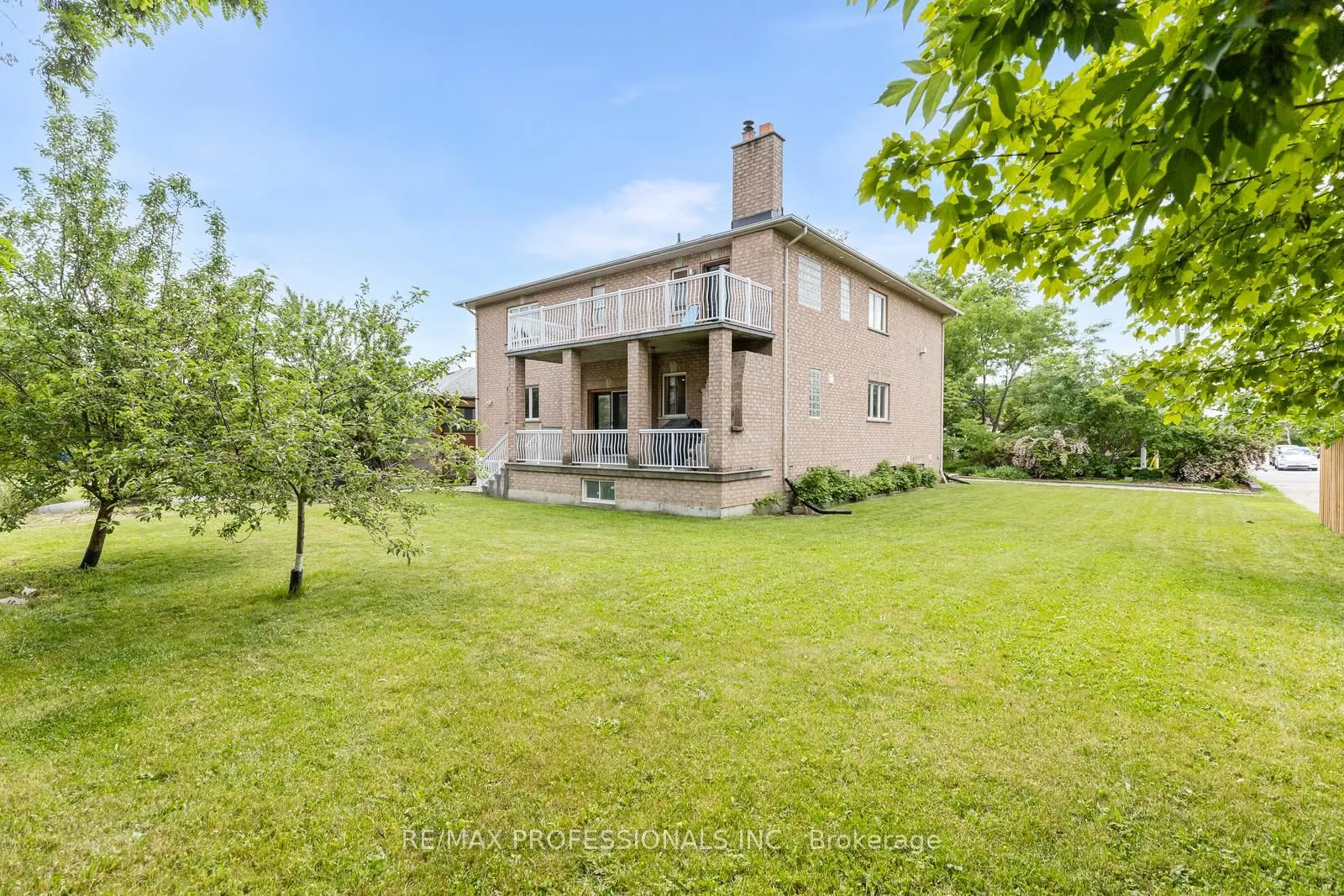 152 Evans Avenue