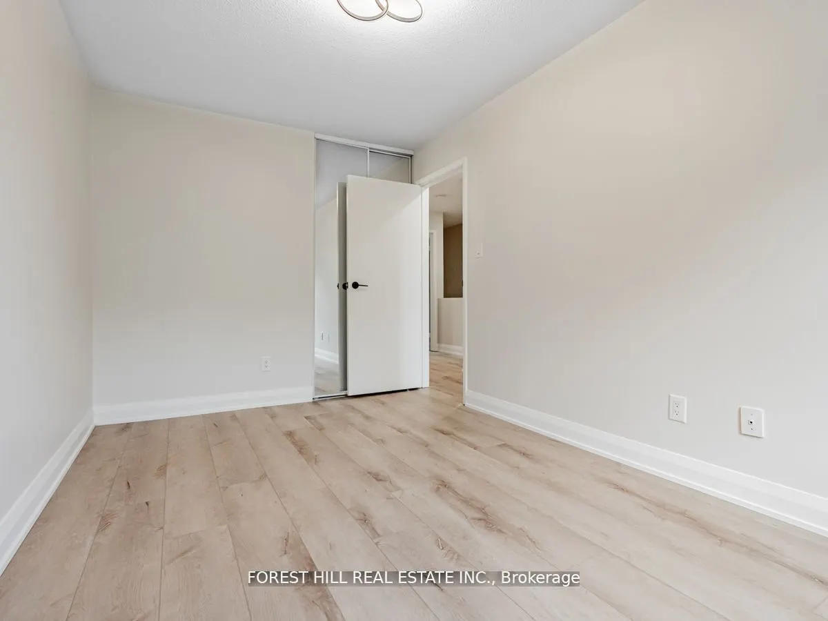 2120 Rathburn Road E #37