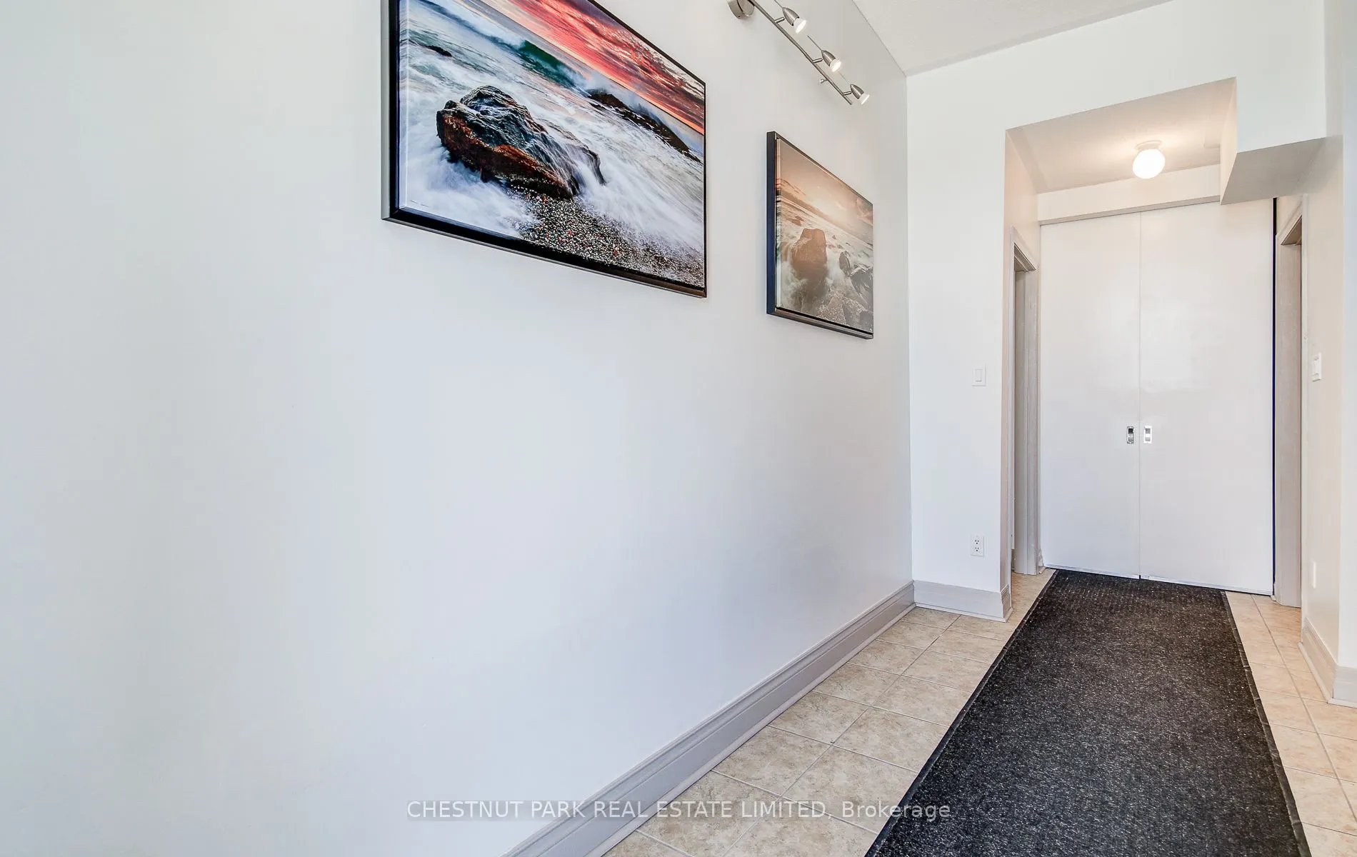 885 Lakeshore Road E #5