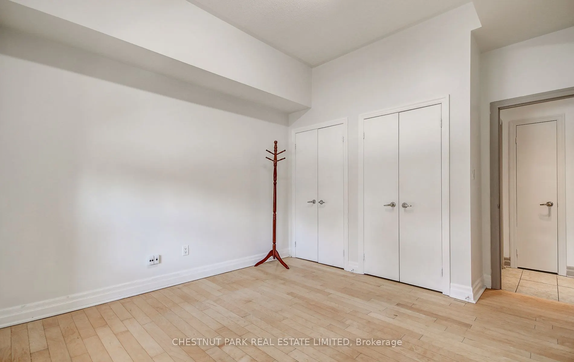 885 Lakeshore Road E #5