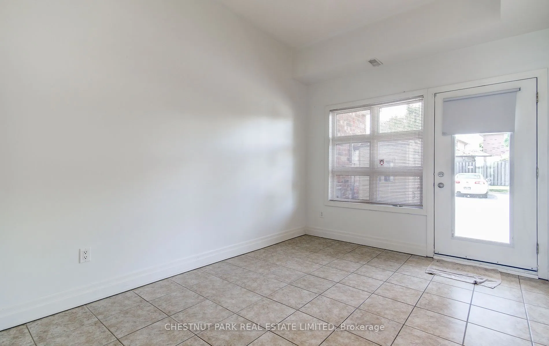 885 Lakeshore Road E #5