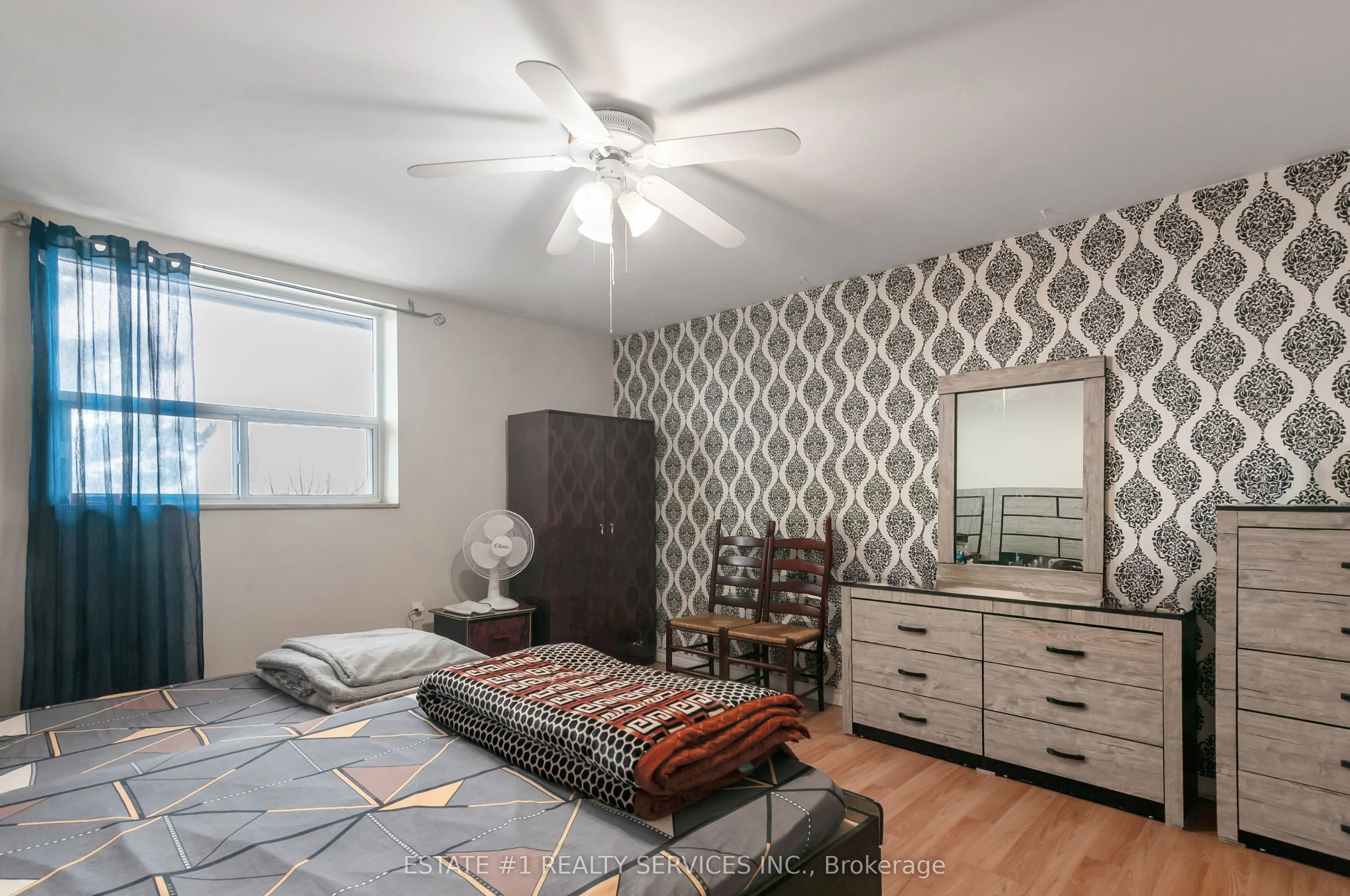 3555 Derry Road E #402