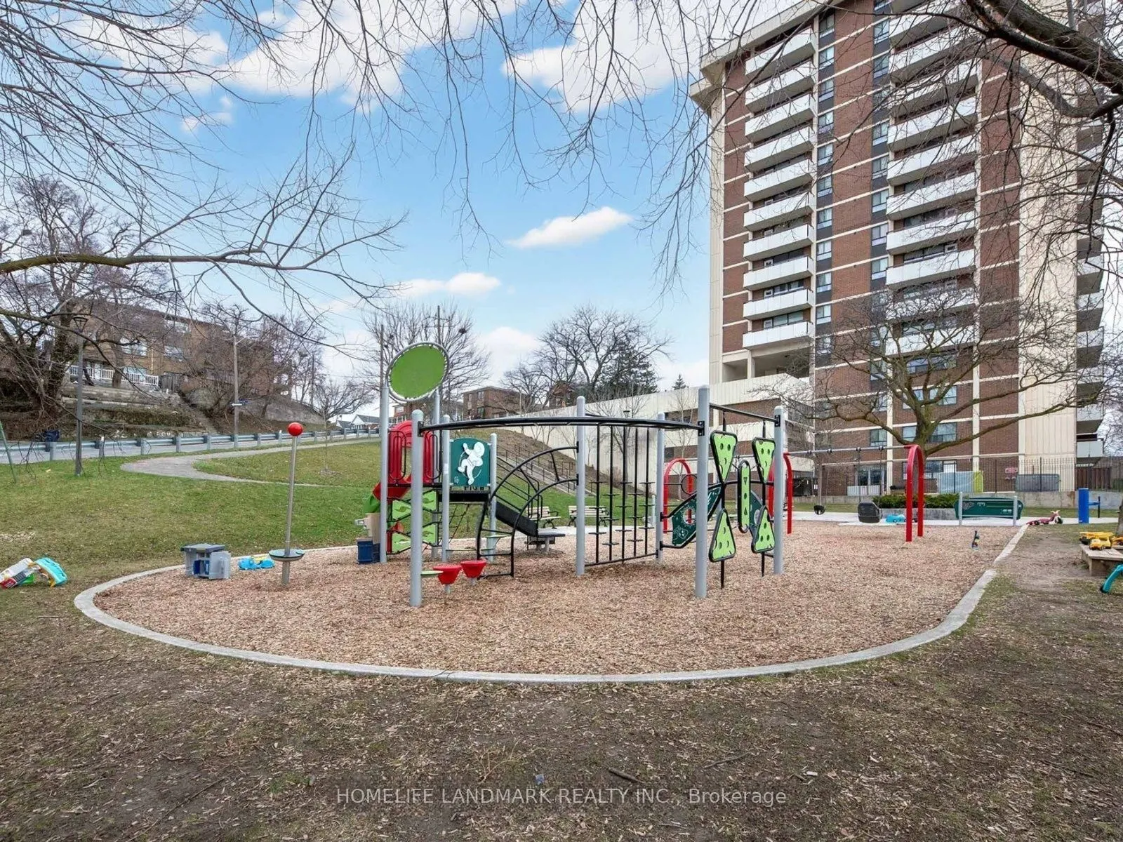541 Blackthorn Avenue #107