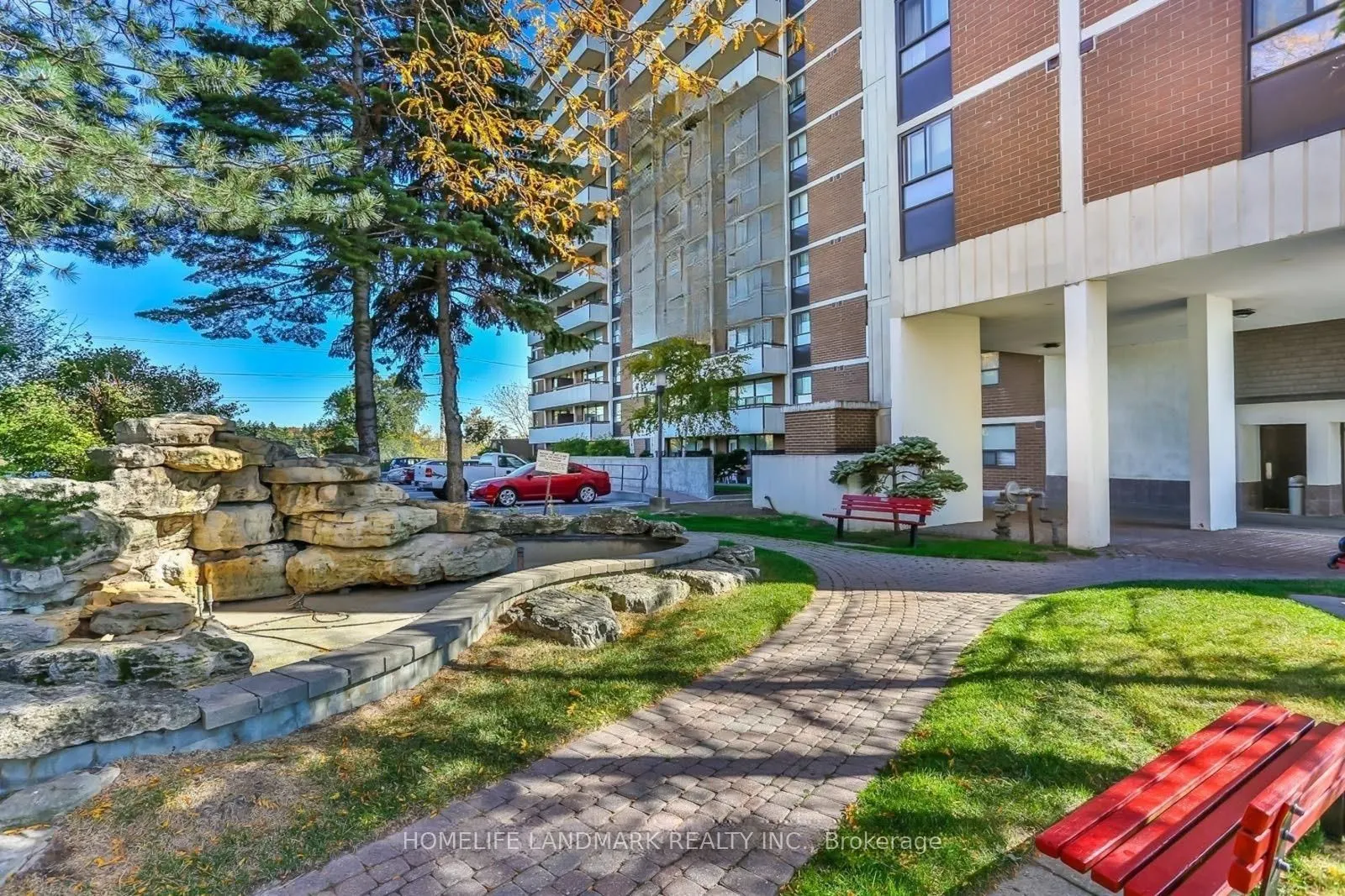 541 Blackthorn Avenue #107