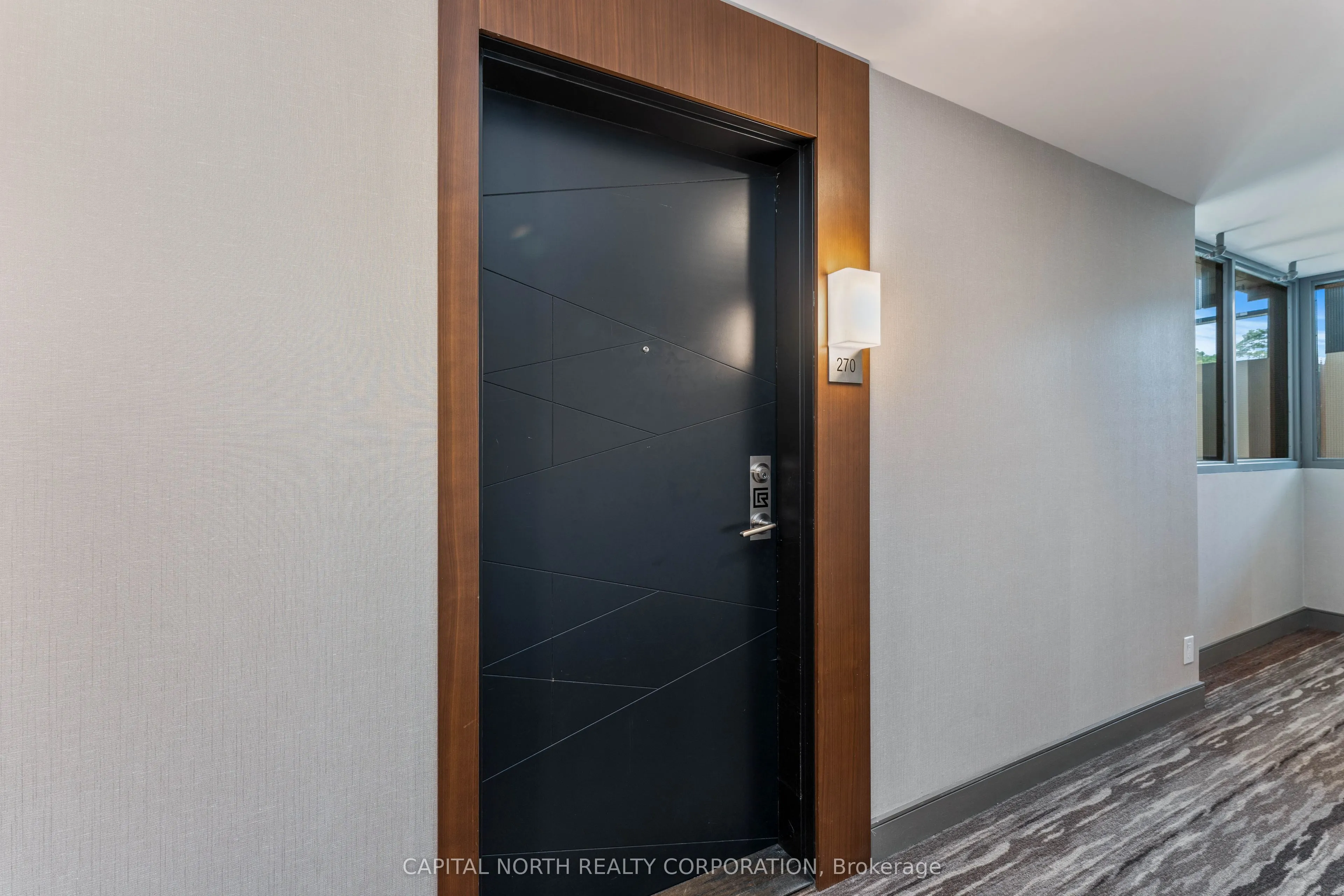 1575 Lakeshore Road W #270
