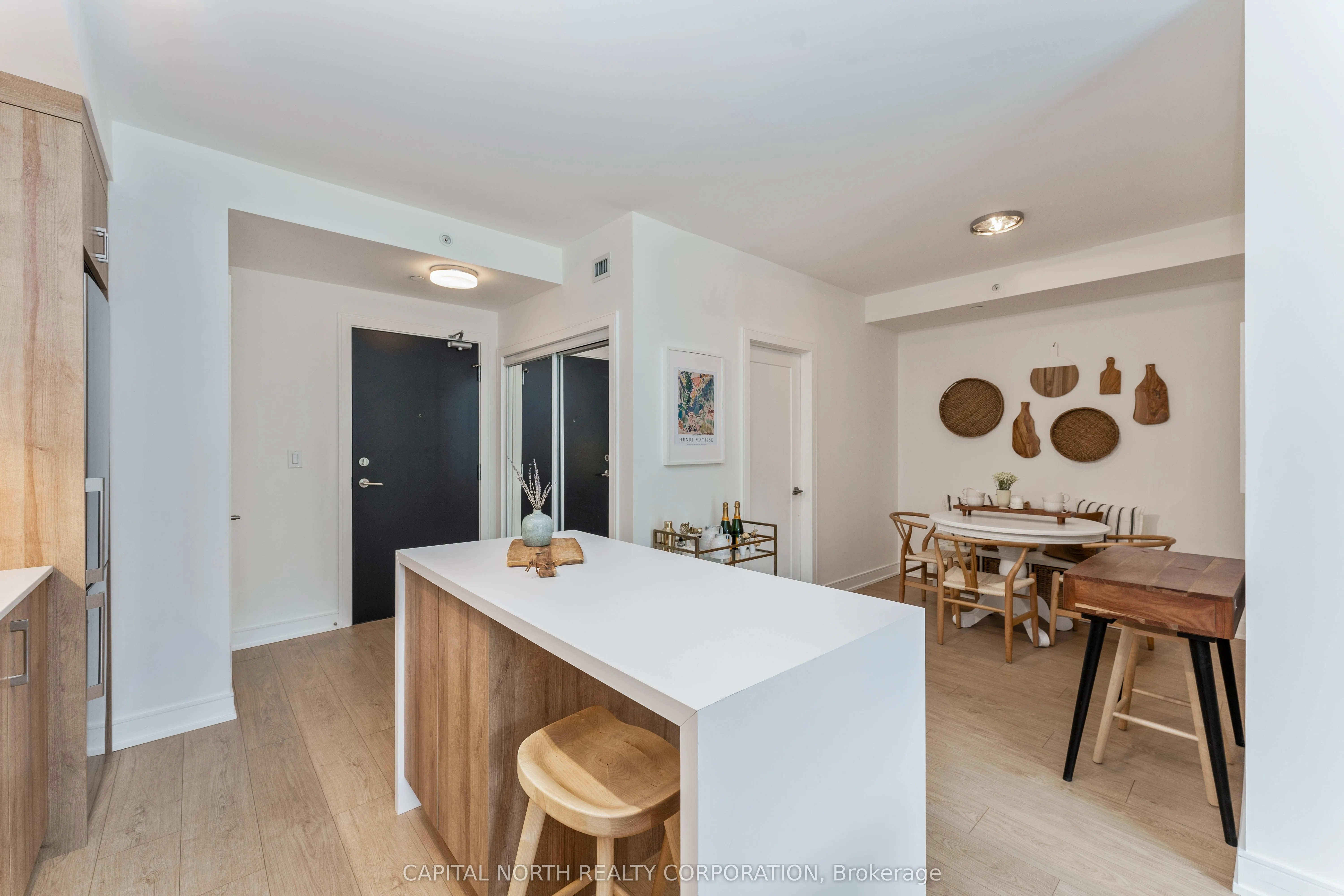 1575 Lakeshore Road W #270