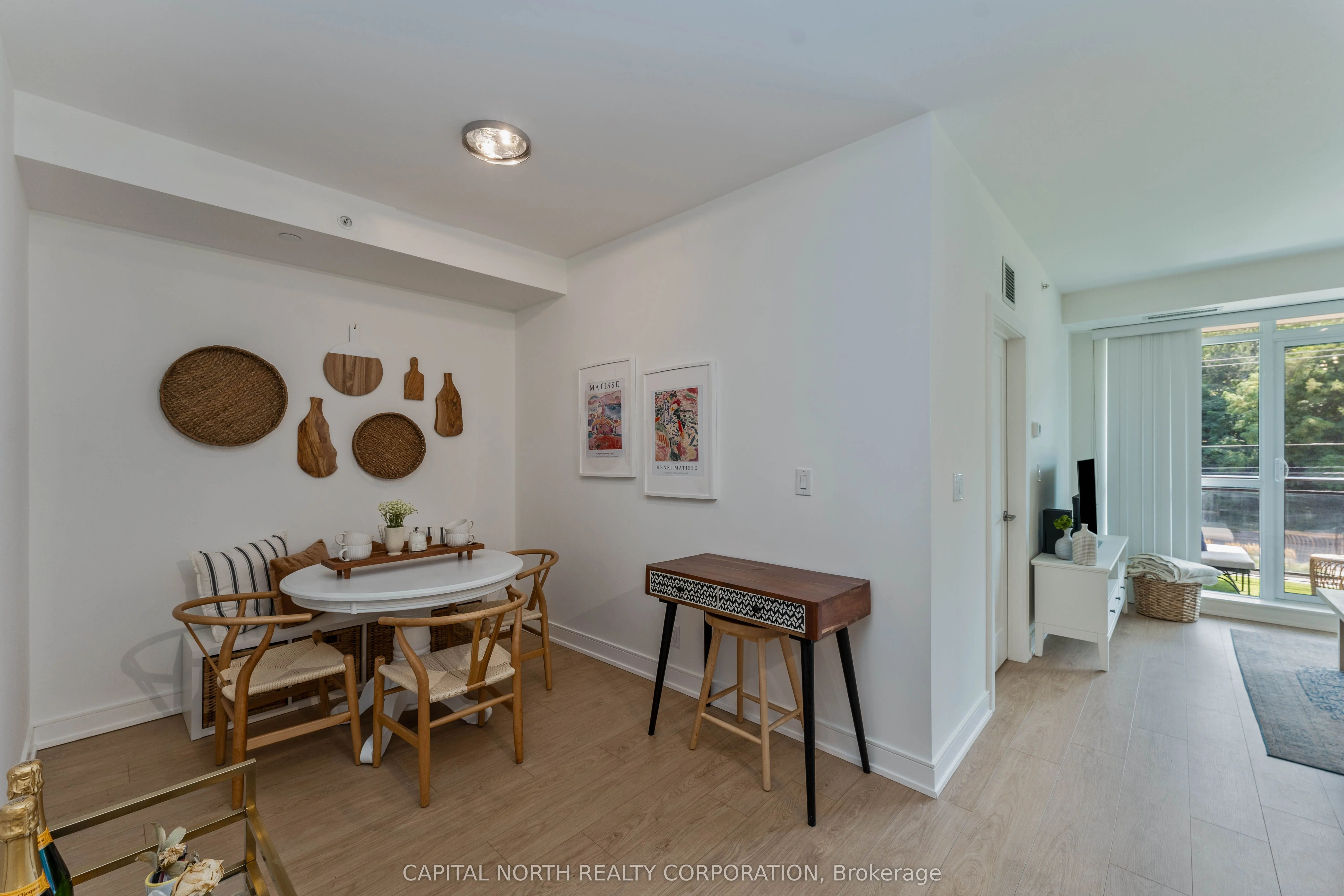 1575 Lakeshore Road W #270