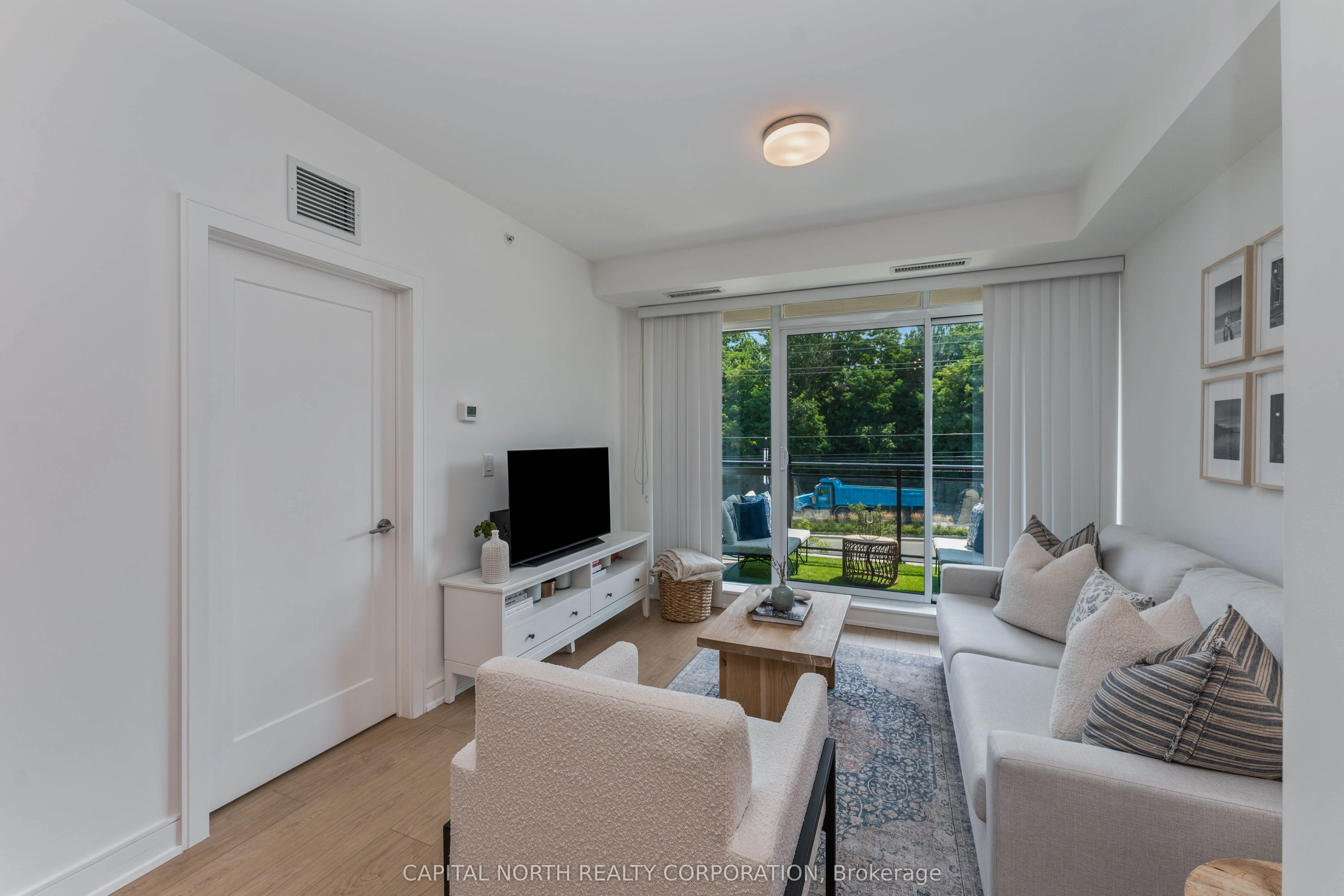 1575 Lakeshore Road W #270