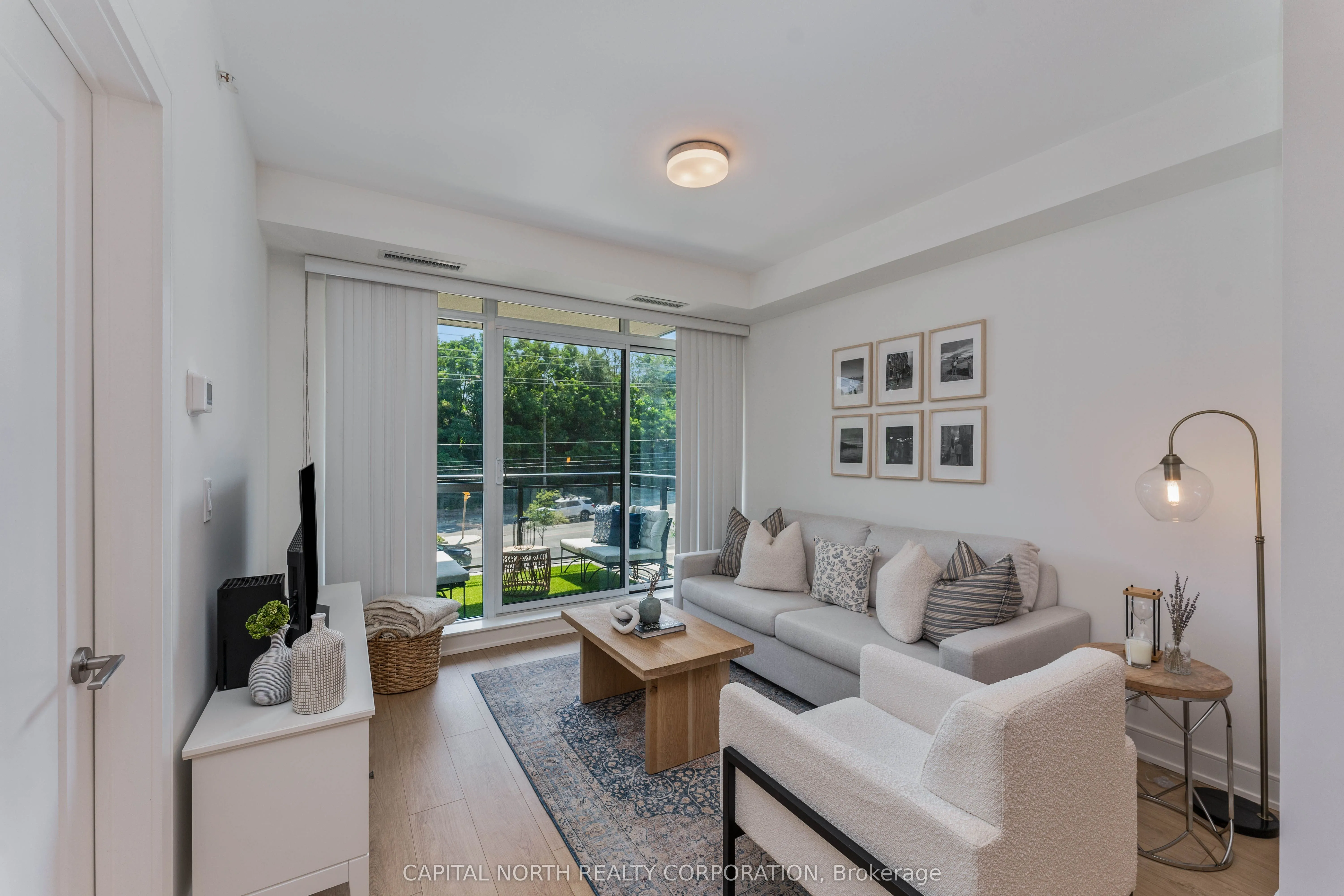 1575 Lakeshore Road W #270