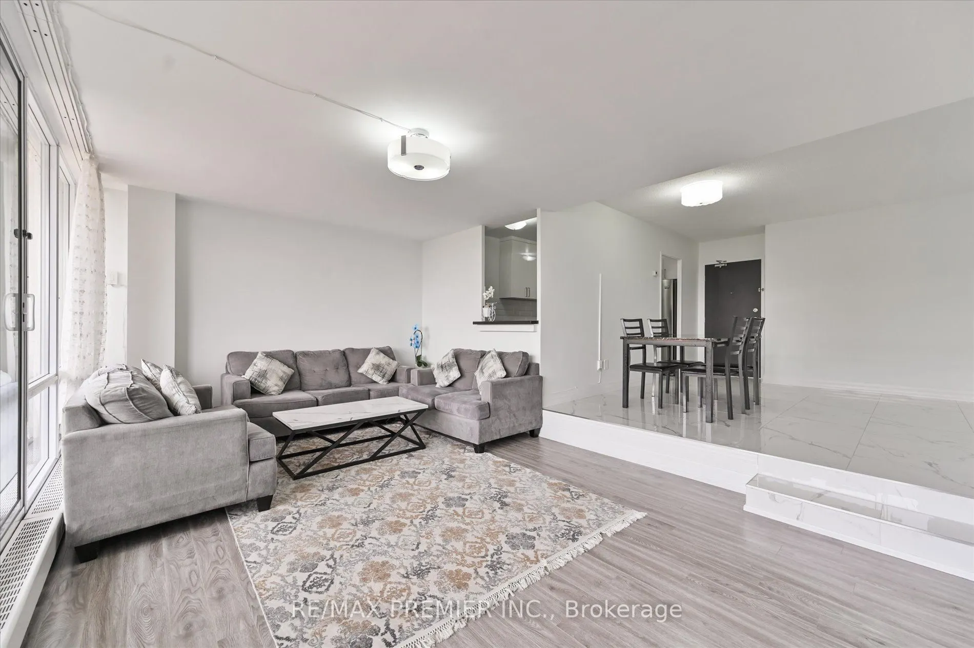 25 Four Winds Drive #604