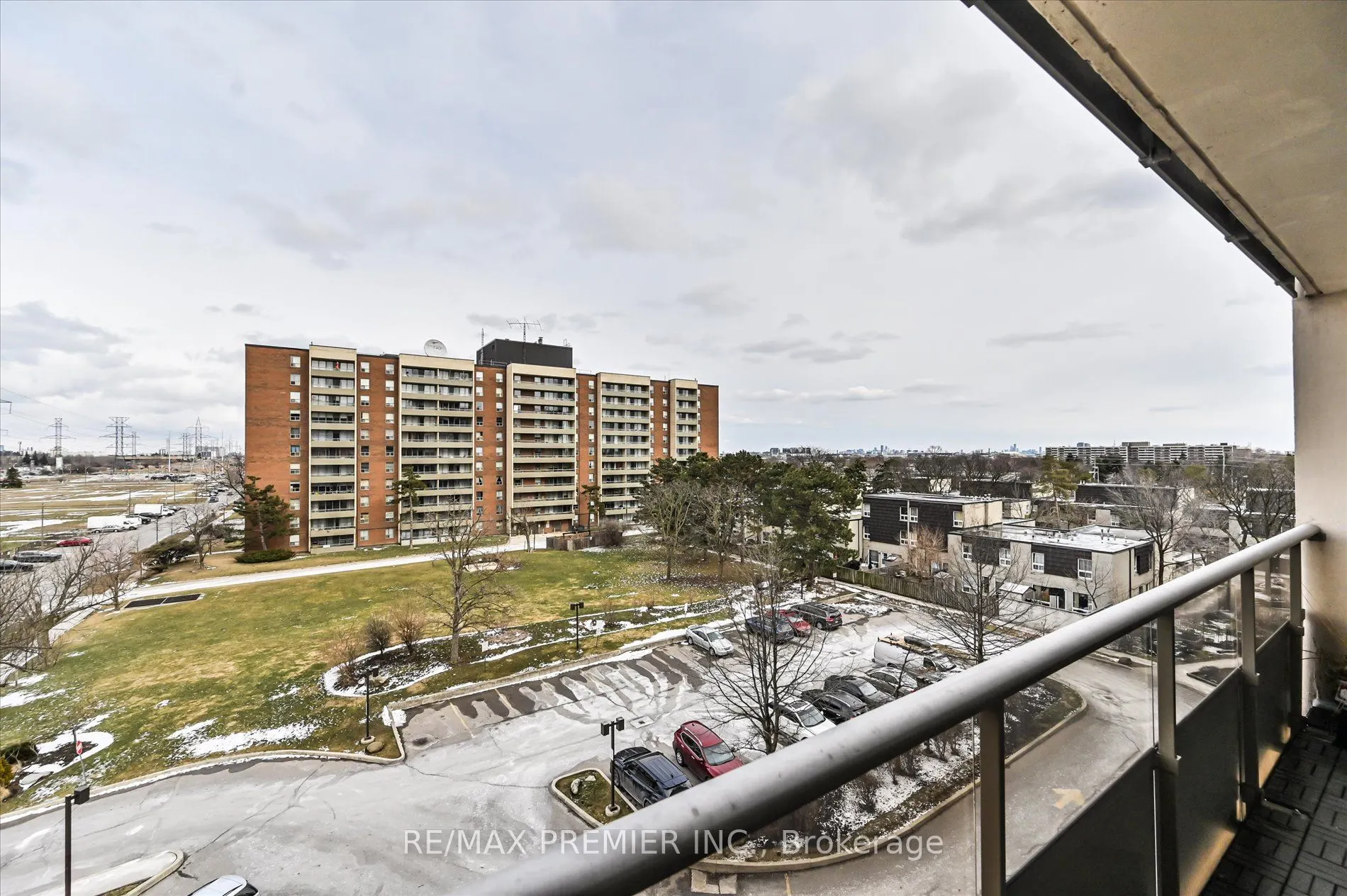 25 Four Winds Drive #604