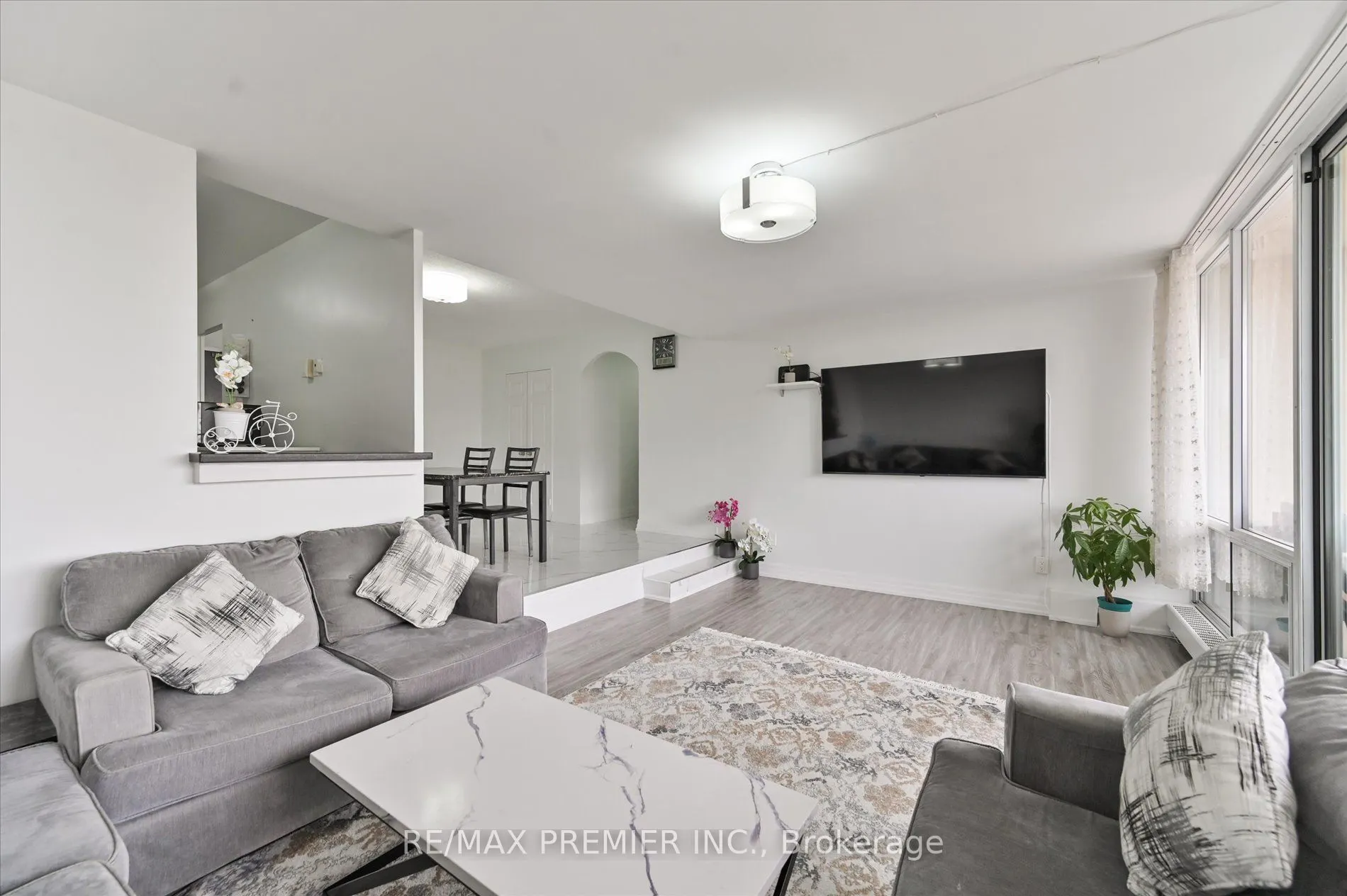 25 Four Winds Drive #604