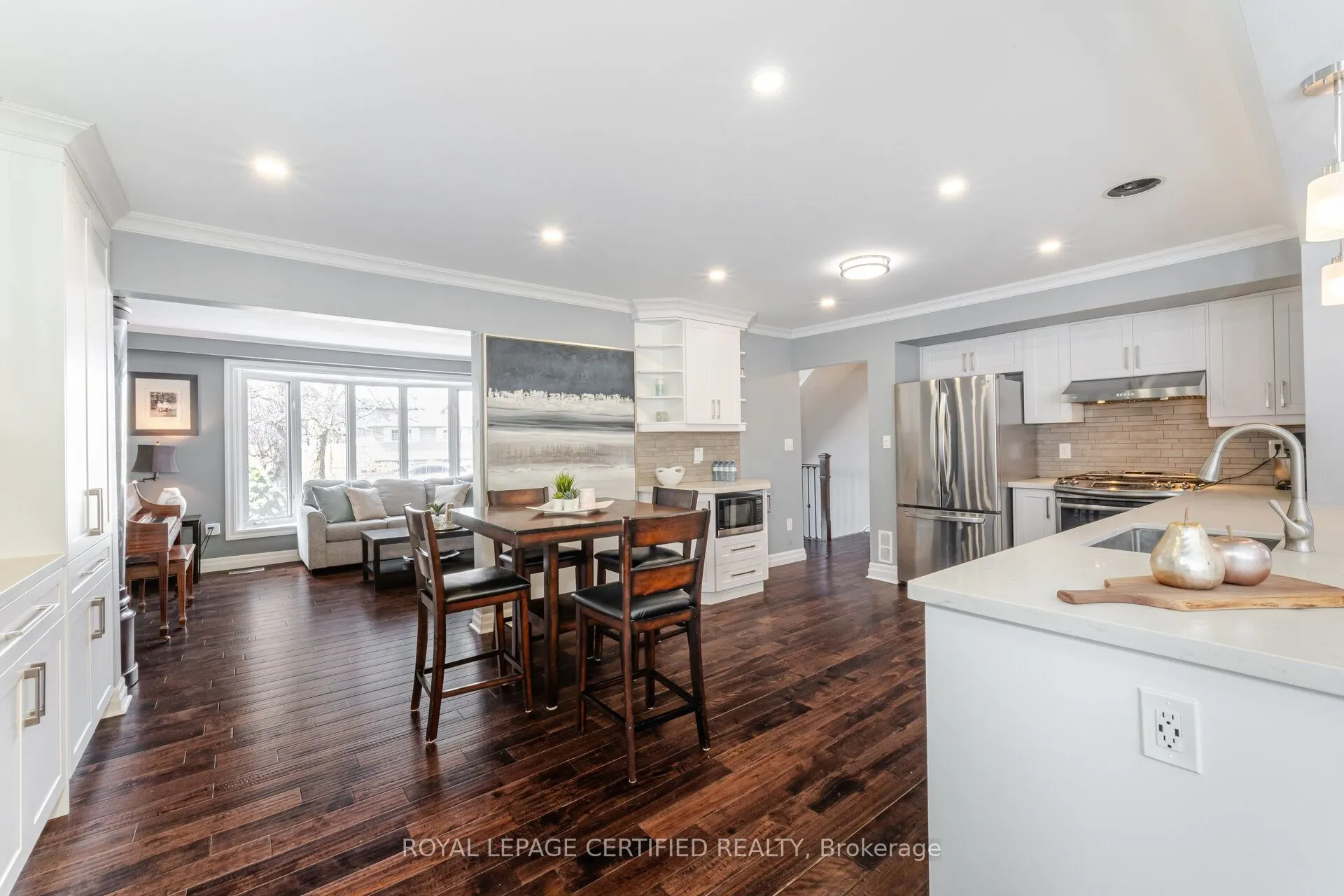 5 Stockman Crescent