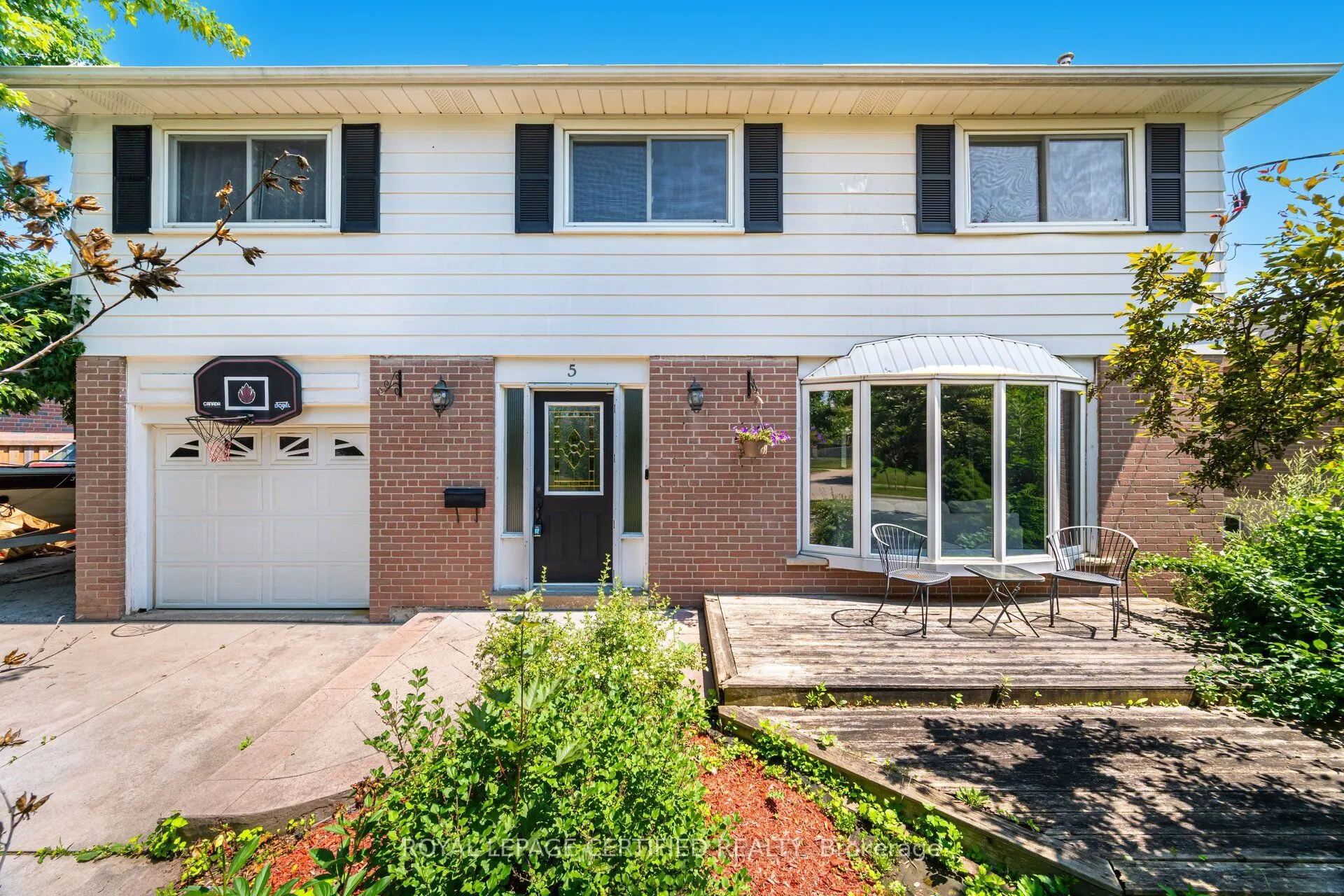 5 Stockman Crescent