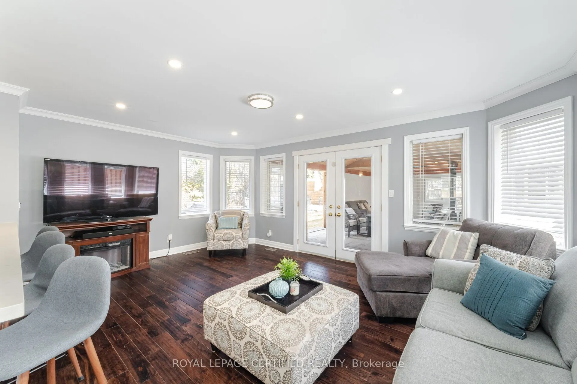 5 Stockman Crescent