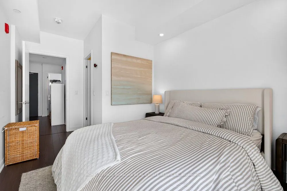 5240 Dundas Street #B209