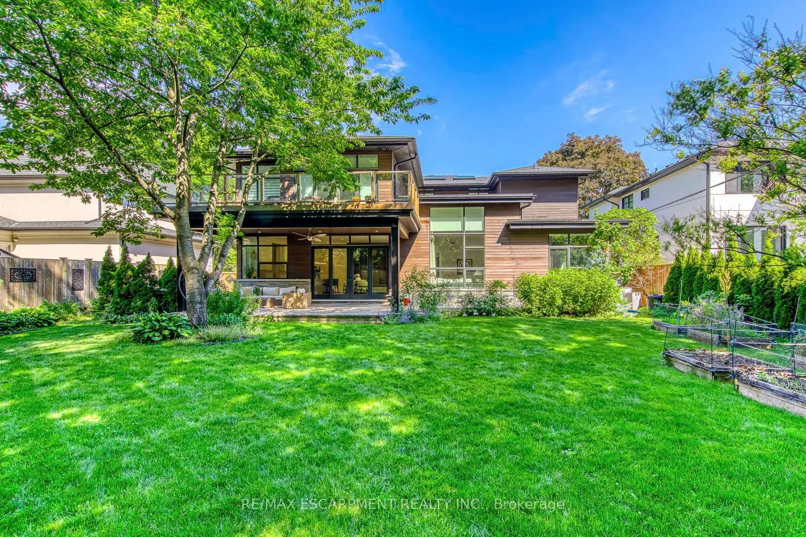 2104 DEVON Road