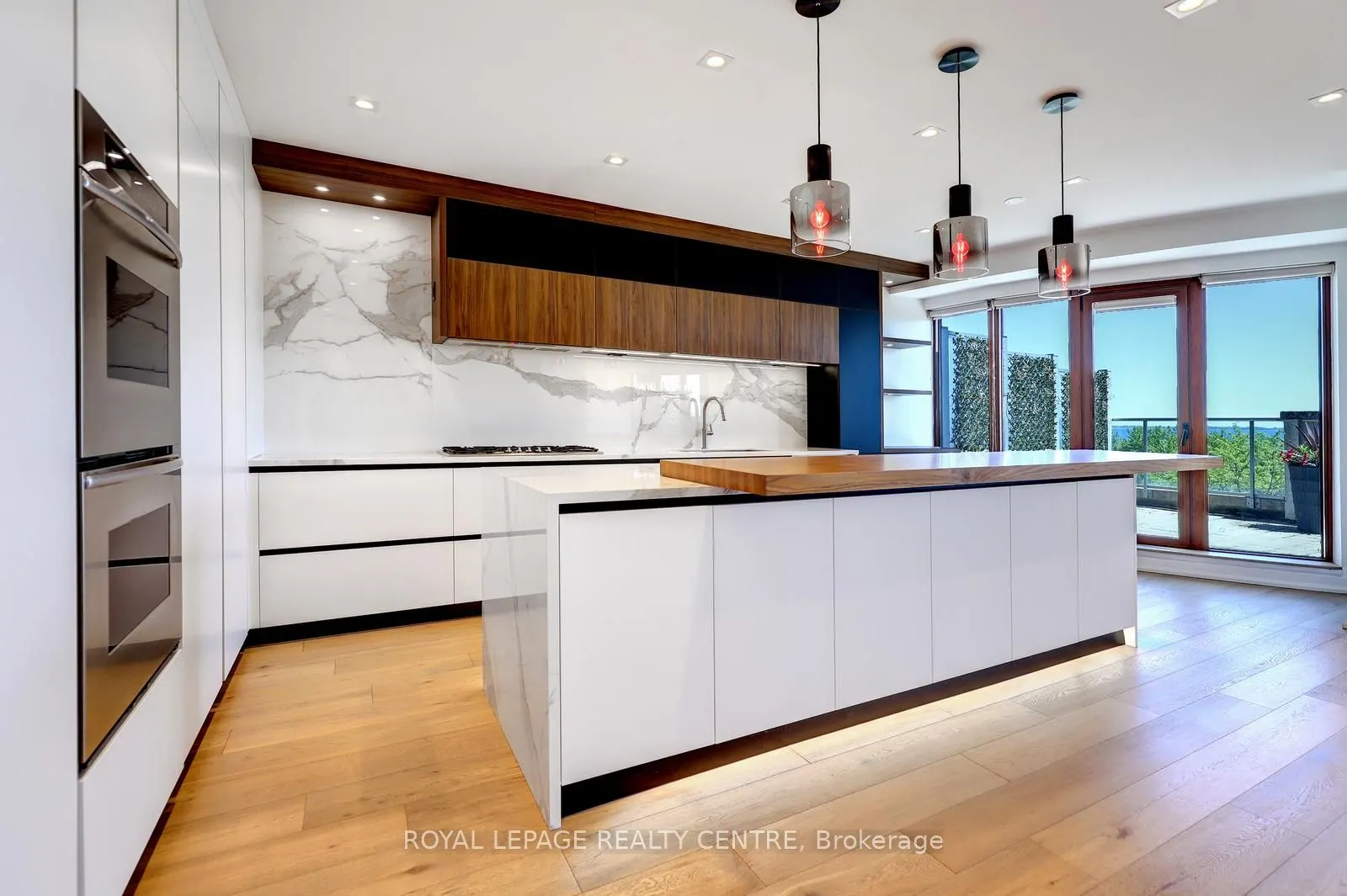 2095 Lake Shore Boulevard W #318